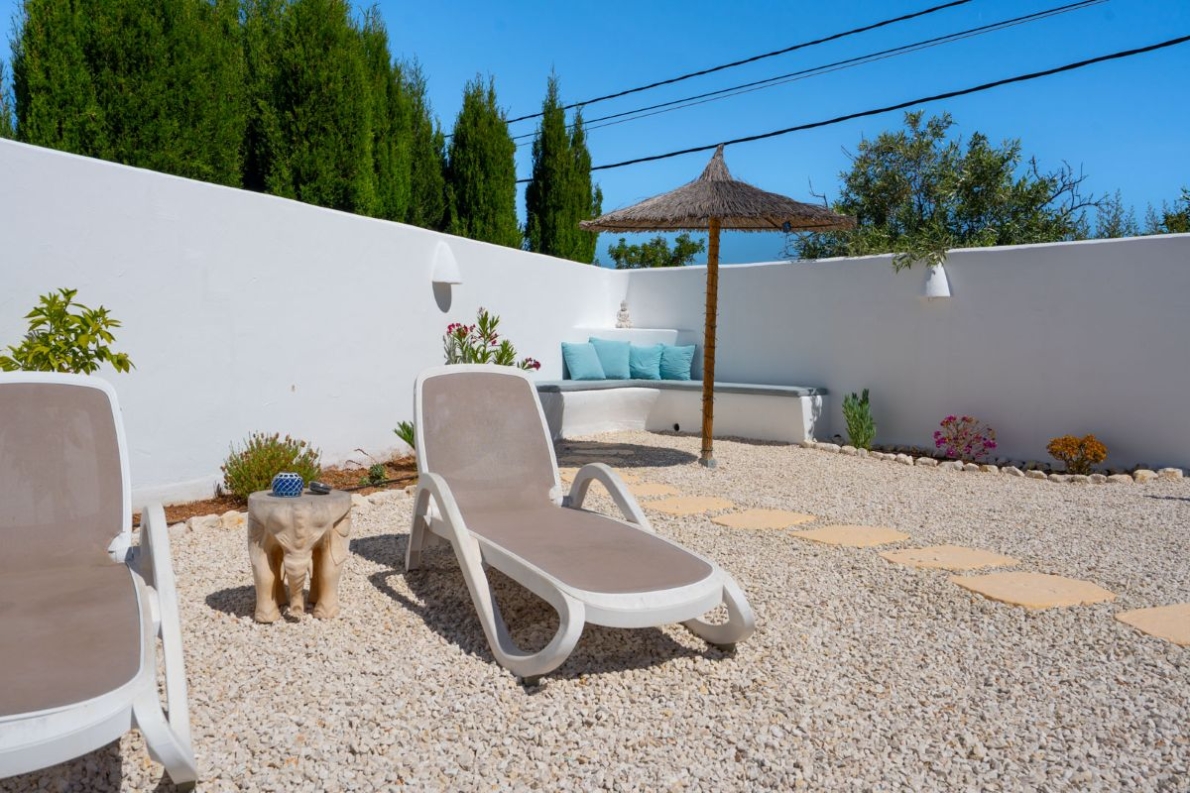 Villa close to beach for sale in Javea