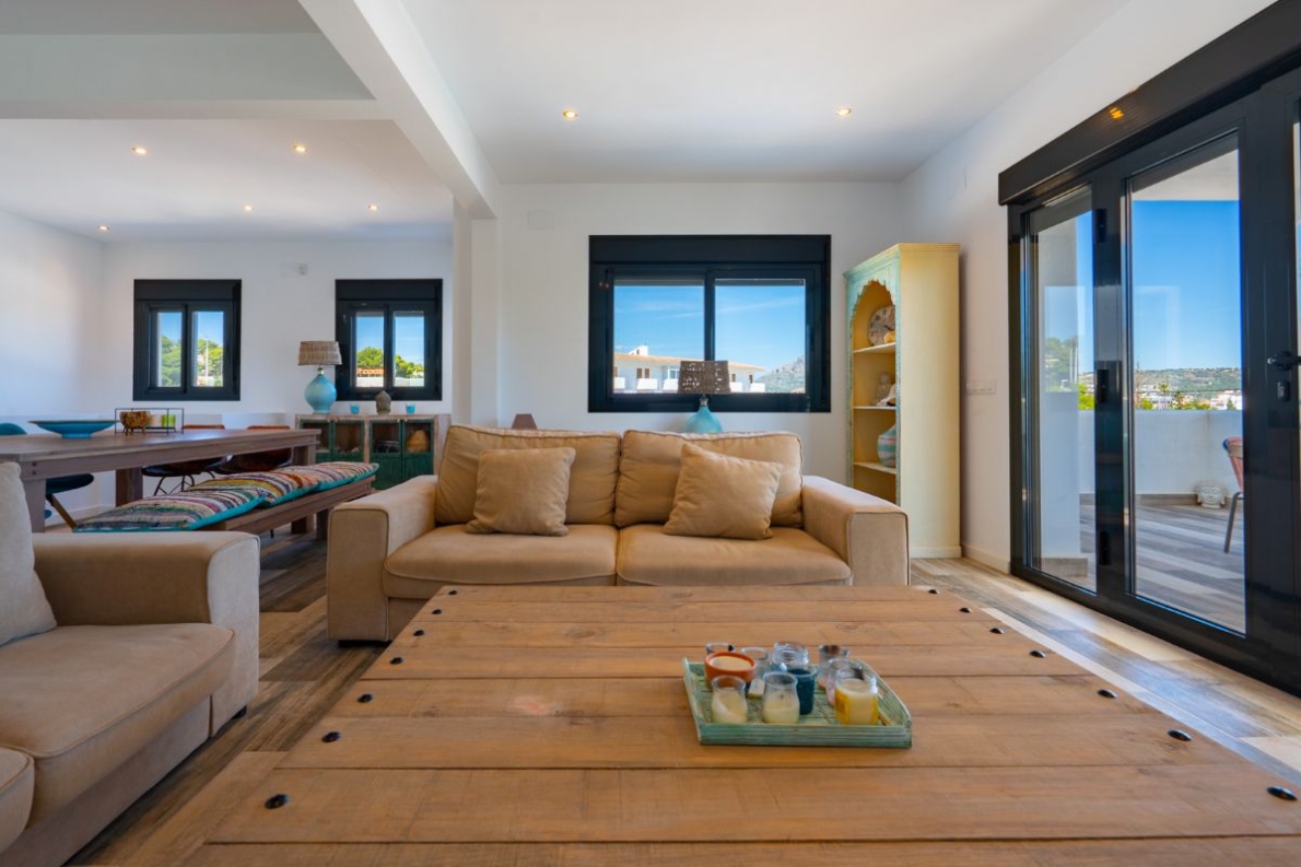Villa close to beach for sale in Javea