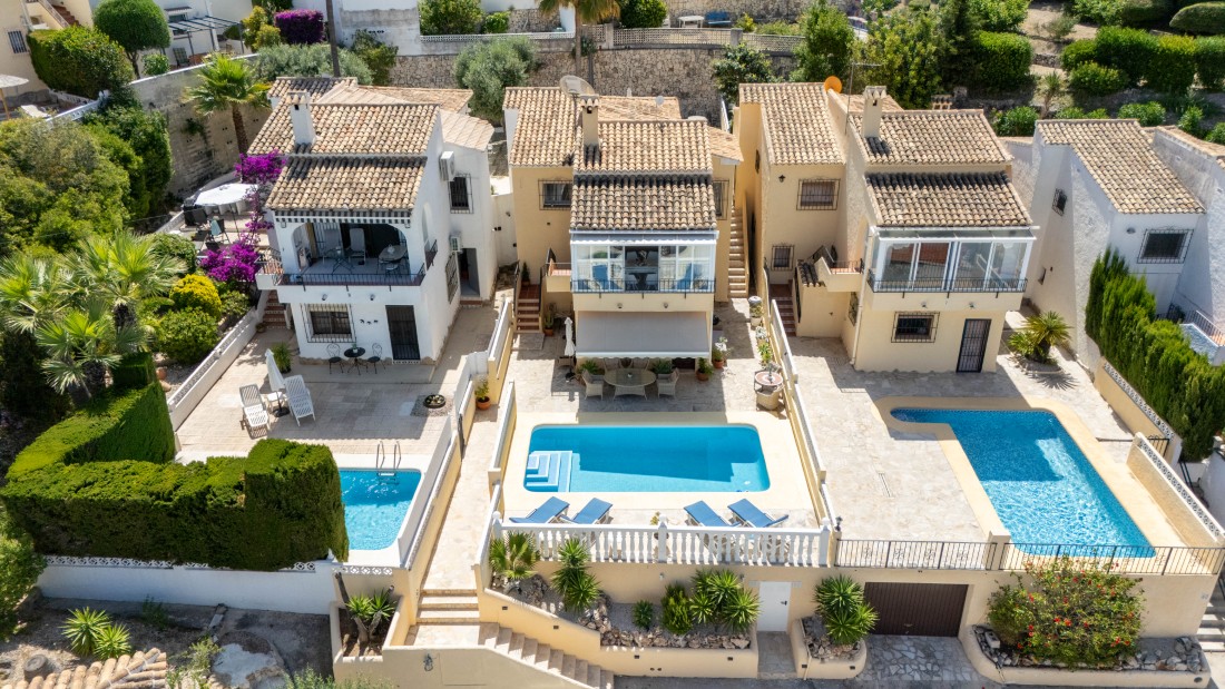 default Move-in ready villa with private swimming pool in Moraira