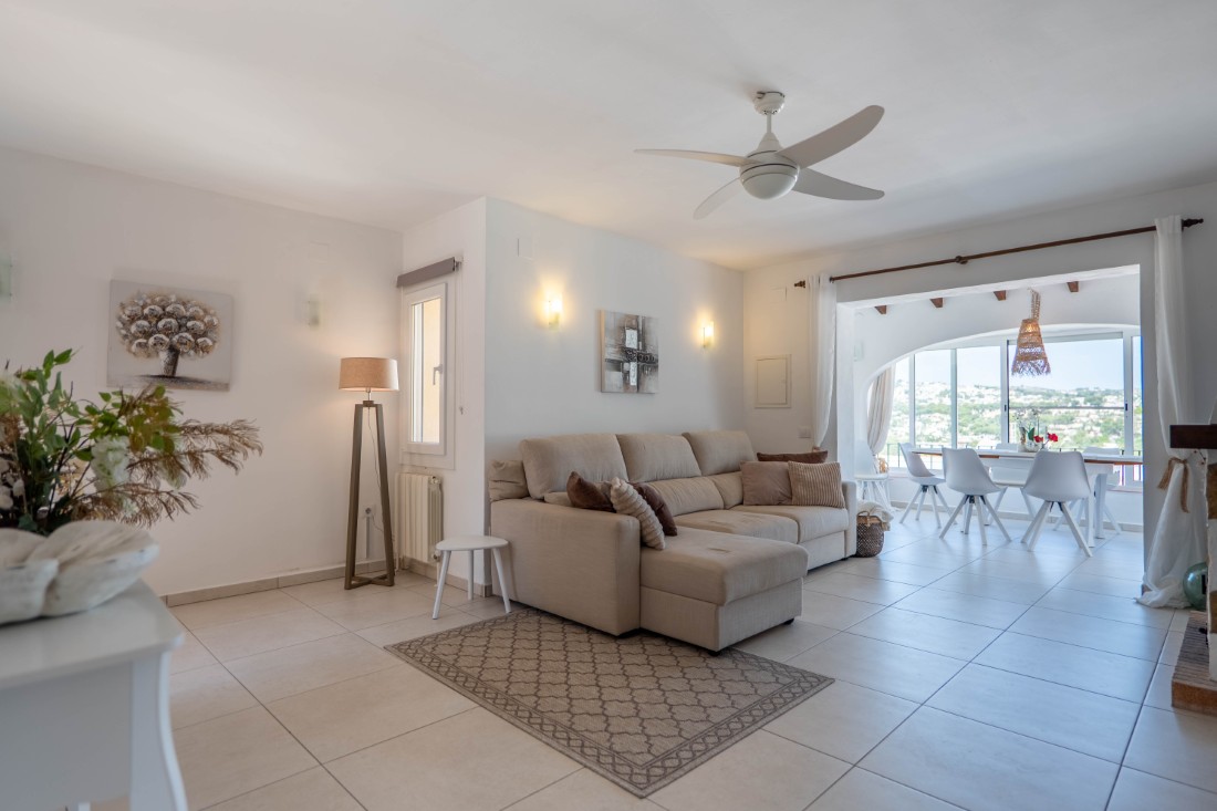 Villa with pool for sale in Moraira (17) Move-in ready villa with private swimming pool in Moraira