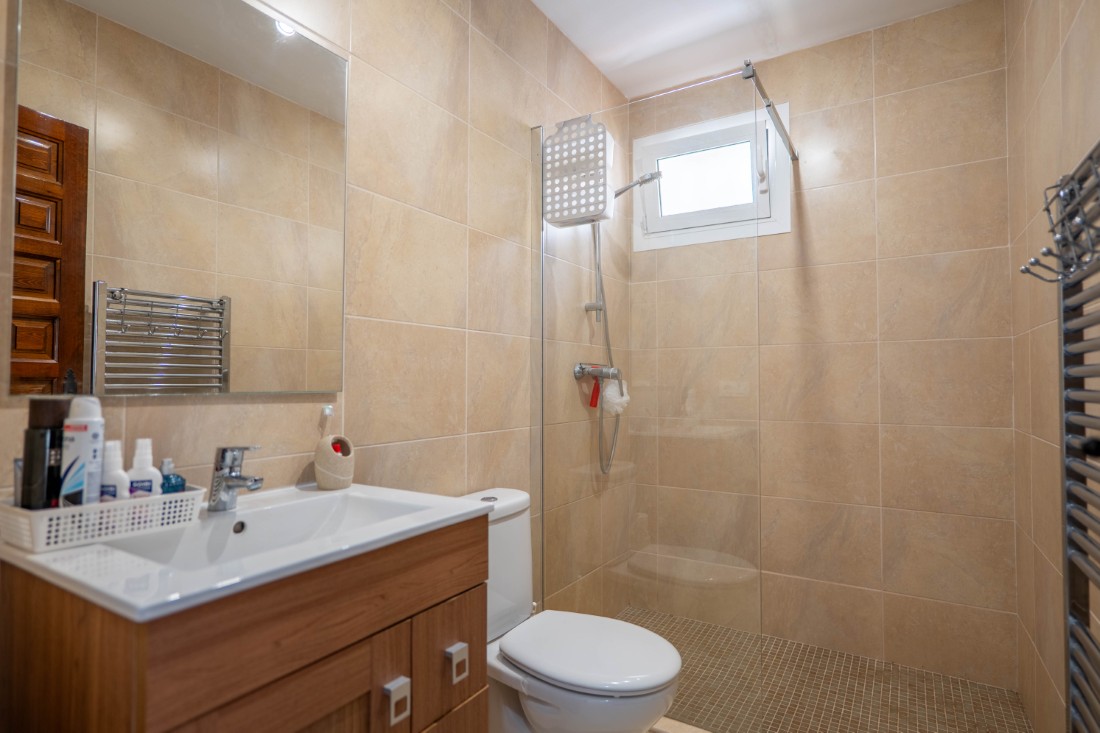 Villa with pool for sale in Moraira (20) Move-in ready villa with private swimming pool in Moraira