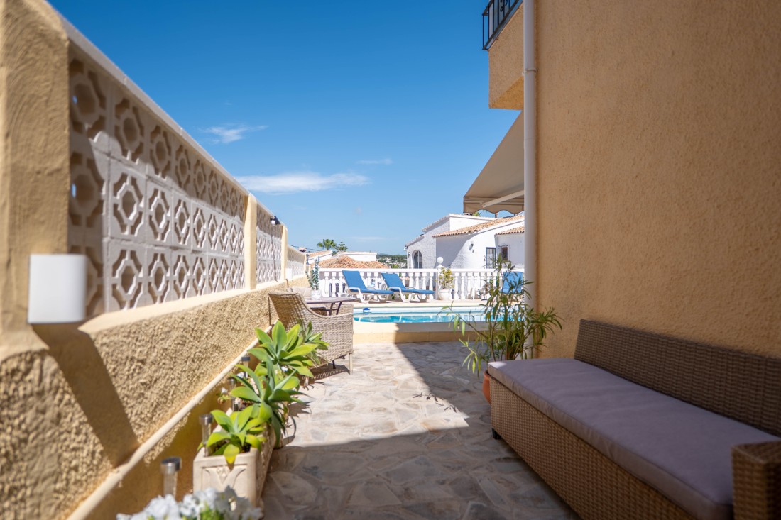 Villa with pool for sale in Moraira (28) Move-in ready villa with private swimming pool in Moraira