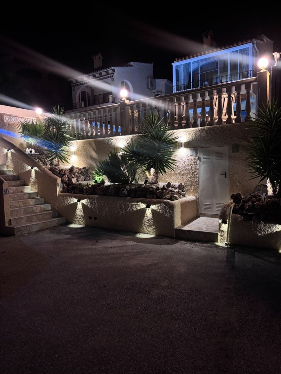 Villa with pool for sale in Moraira (40) Move-in ready villa with private swimming pool in Moraira