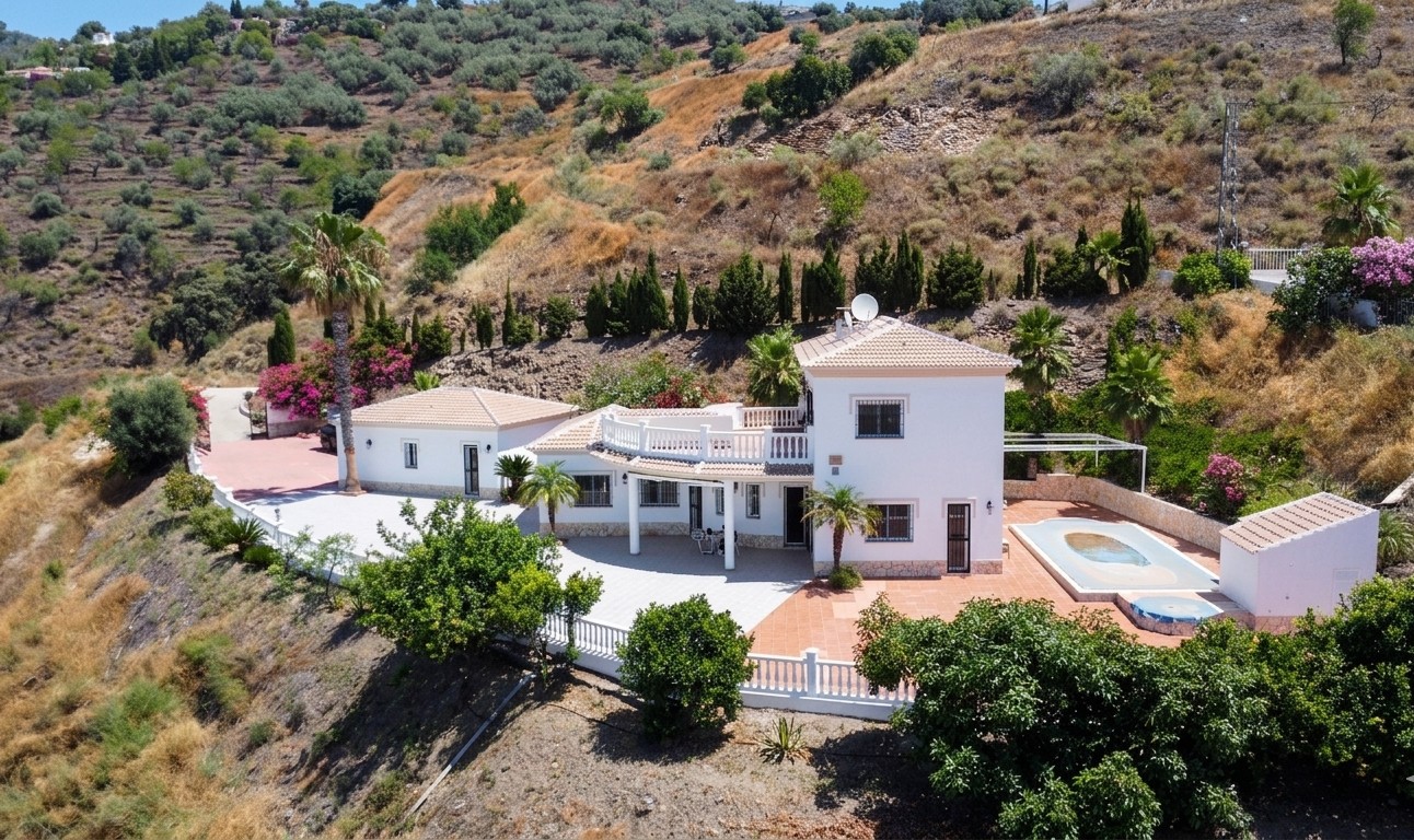 Villa for sale in Arenas