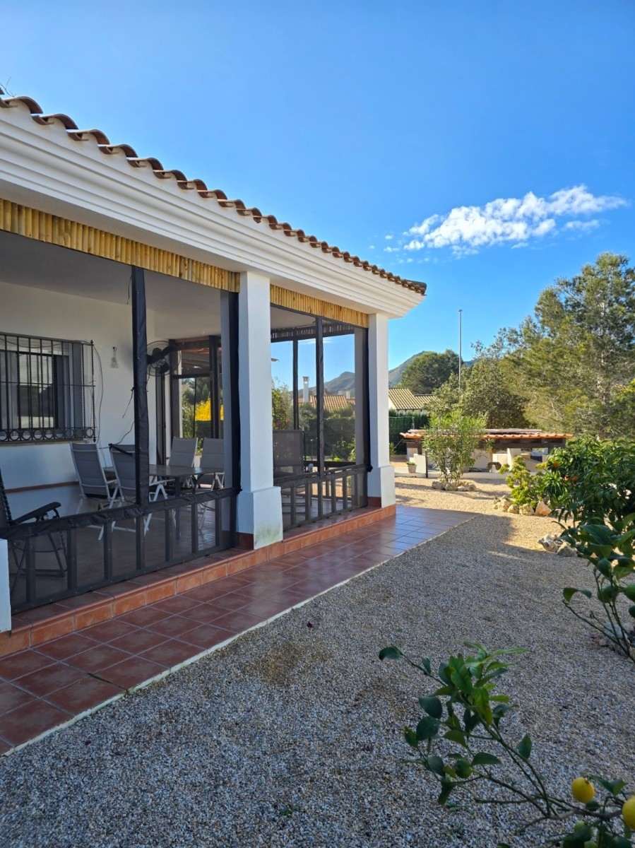 Villa for sale in Fuente Alamo