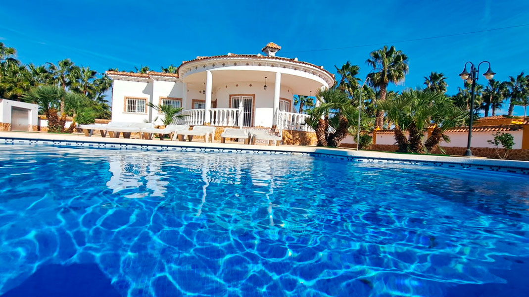 Finca for sale in Catral