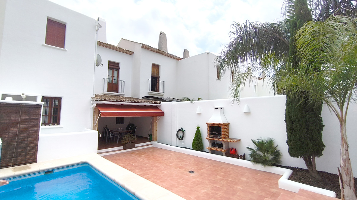 Townhouse for sale in La Xara, Denia