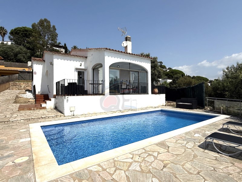 Villa for sale in Calonge