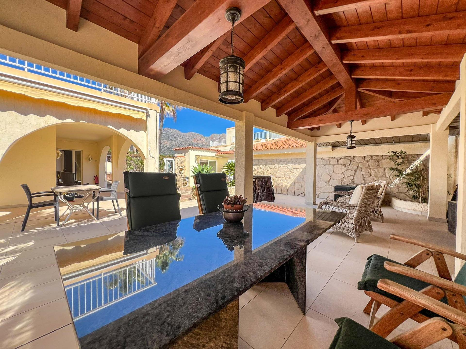 Villa for sale in La Nucía