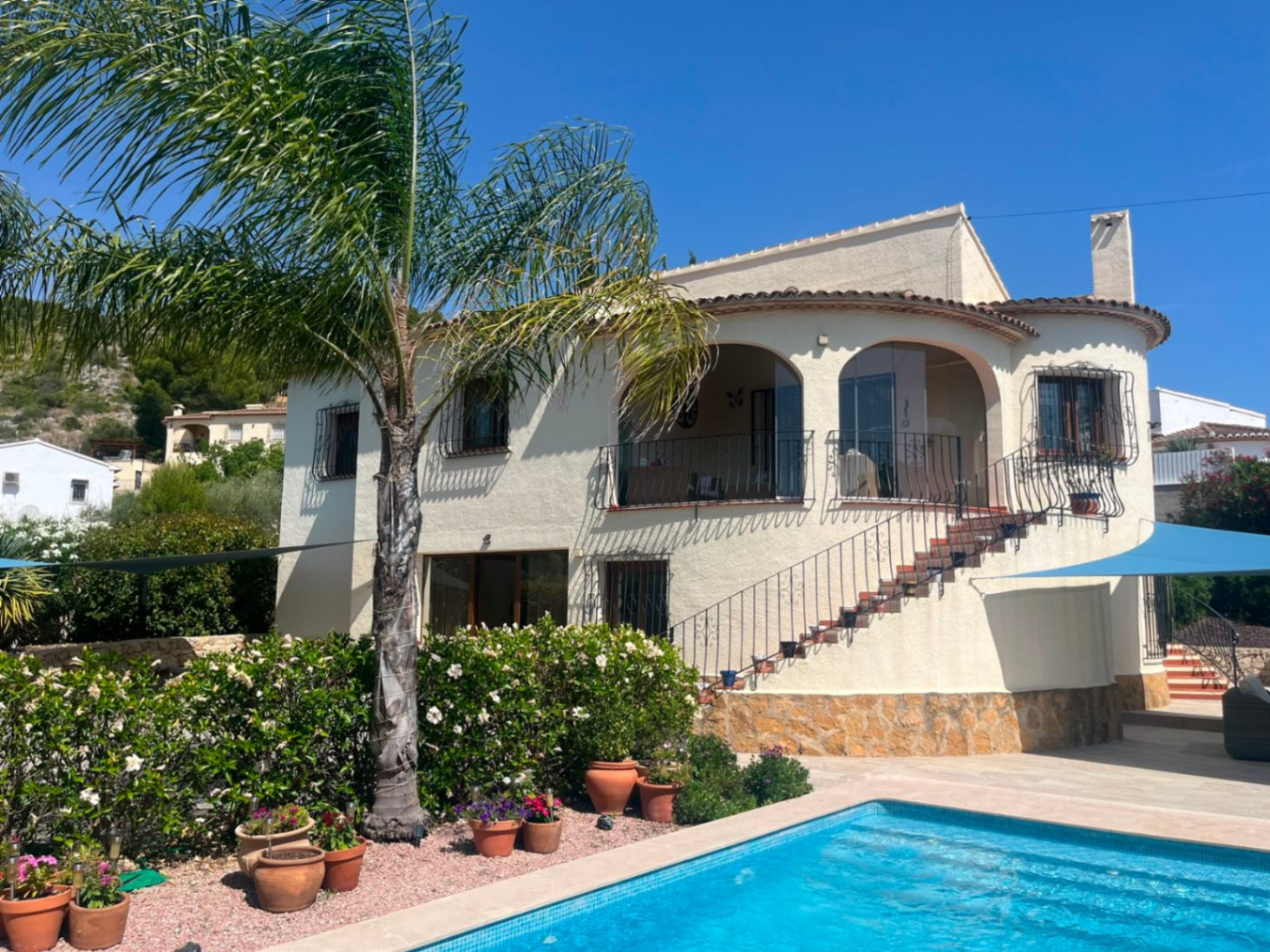Villa for sale in Alcalalí
