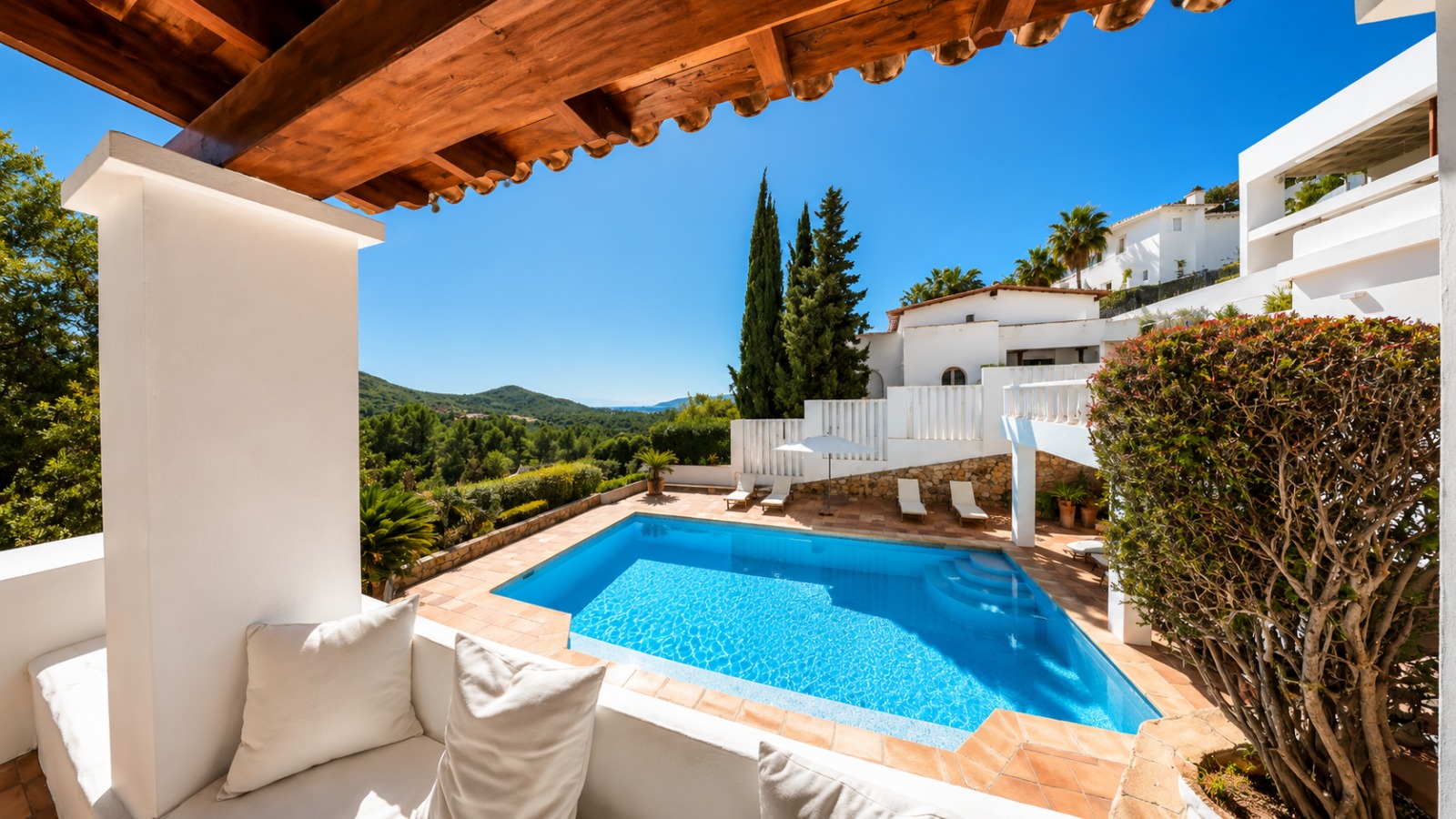 DP-02-ENJ-VI-00466-D-2 Villa for sale in Santa Eulària des Riu