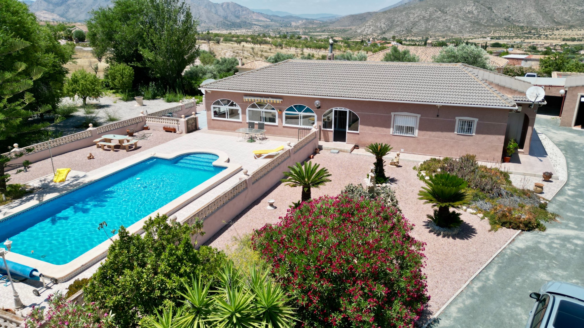Villa for sale in Hondón de los Fráiles