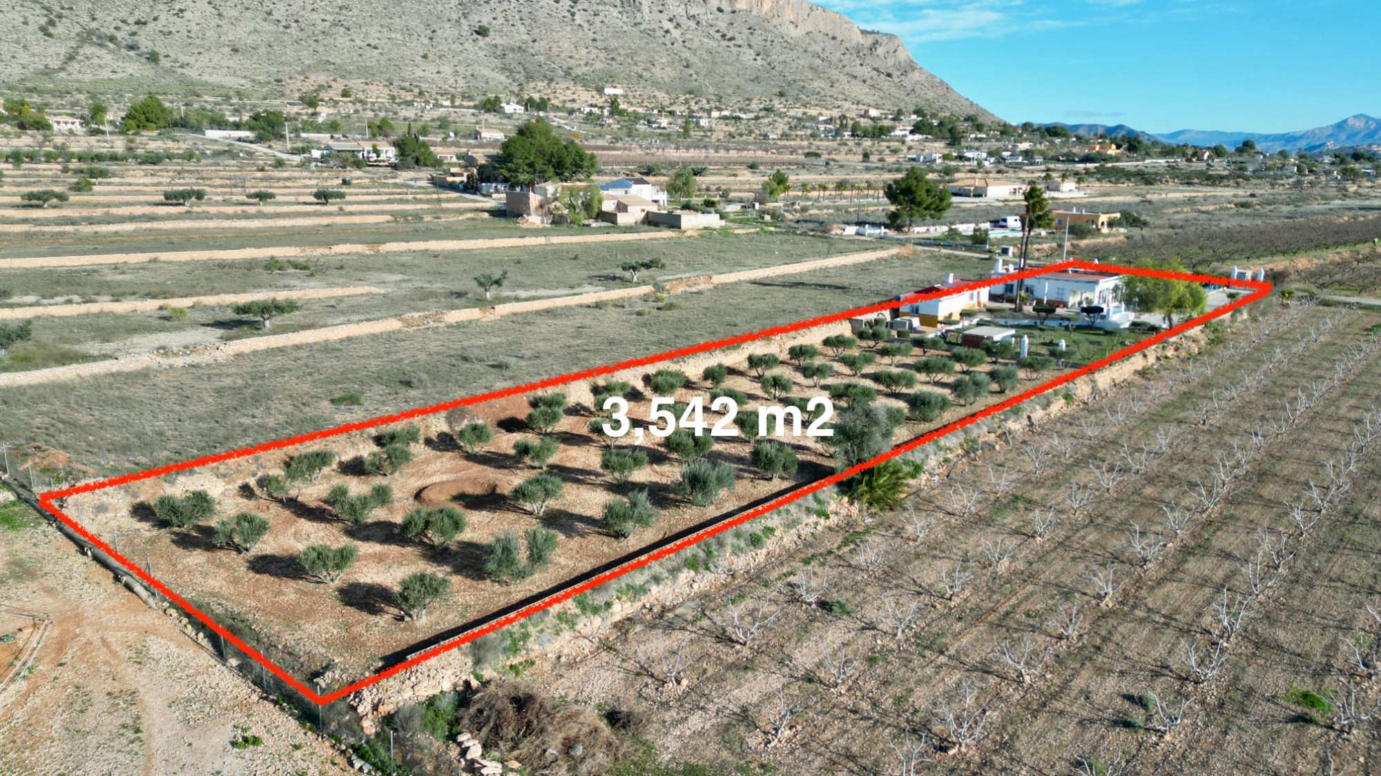 Villa for sale in Hondón de las Nieves