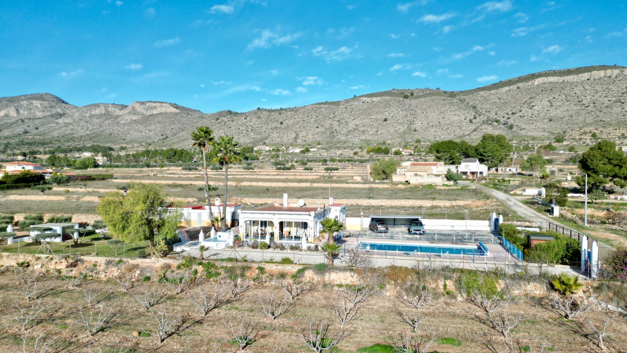 Villa for sale in Hondón de las Nieves