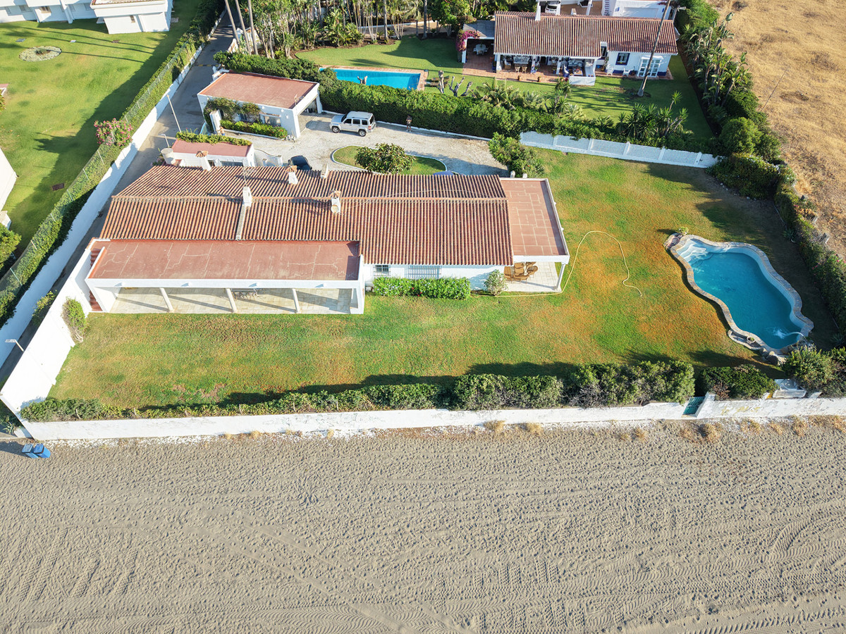 DP-12-R5432416-1 Villa for sale in Guadalmina Baja