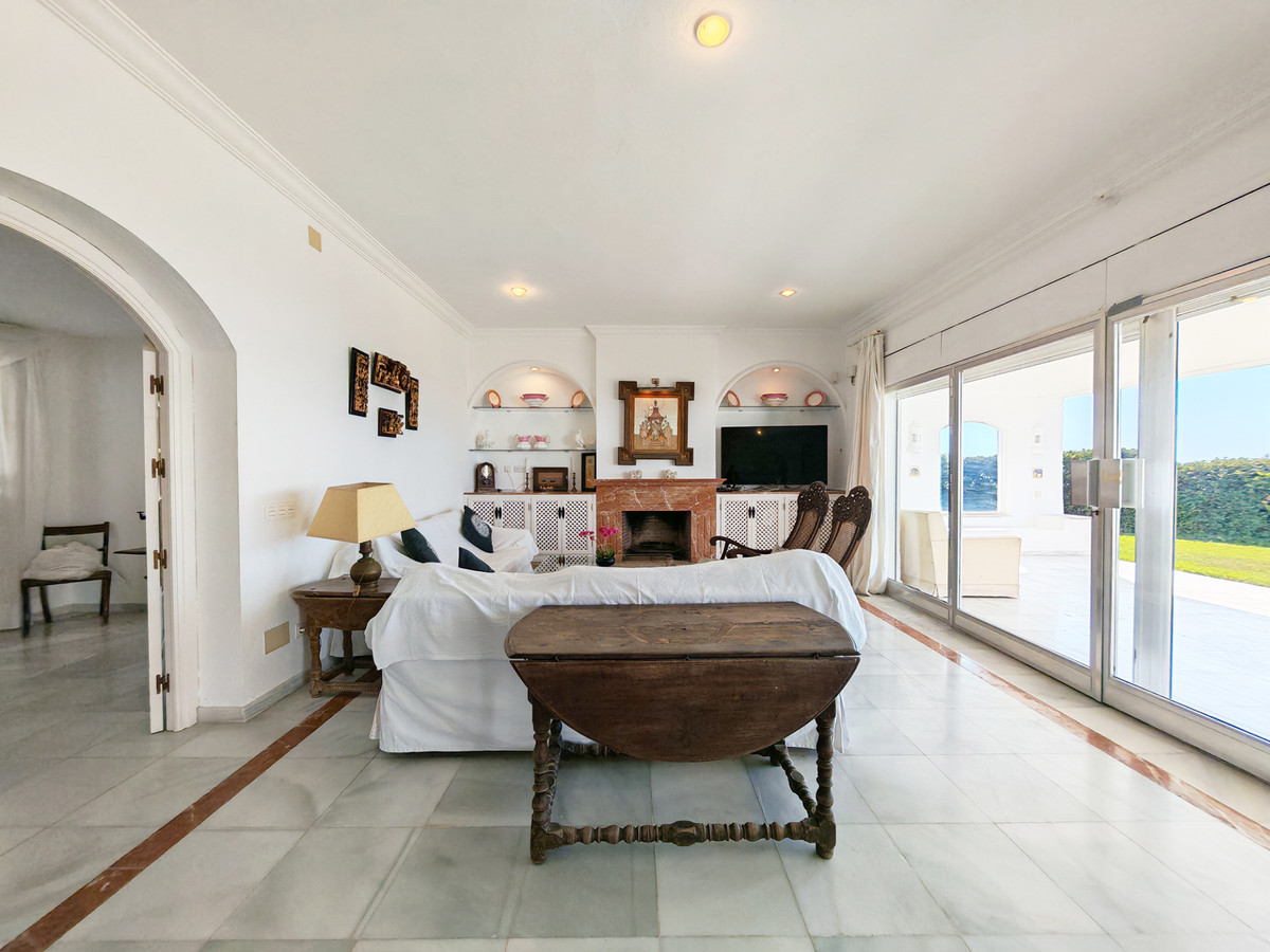 DP-12-R5432416-4 Villa for sale in Guadalmina Baja
