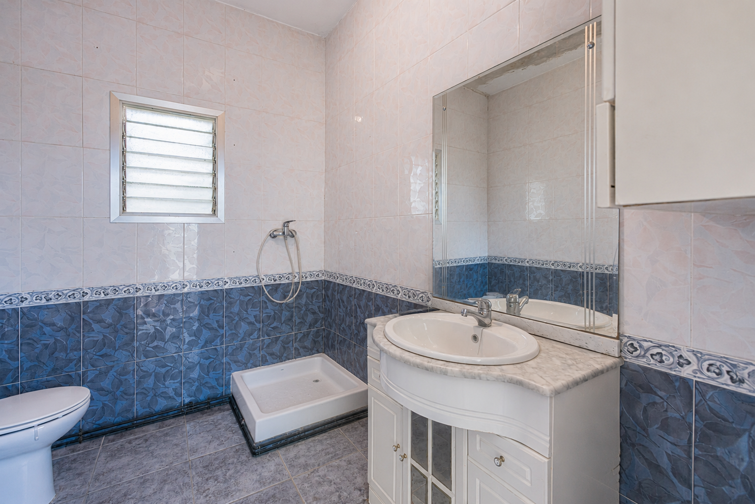 Villa for sale in Riba-Roja de Túria