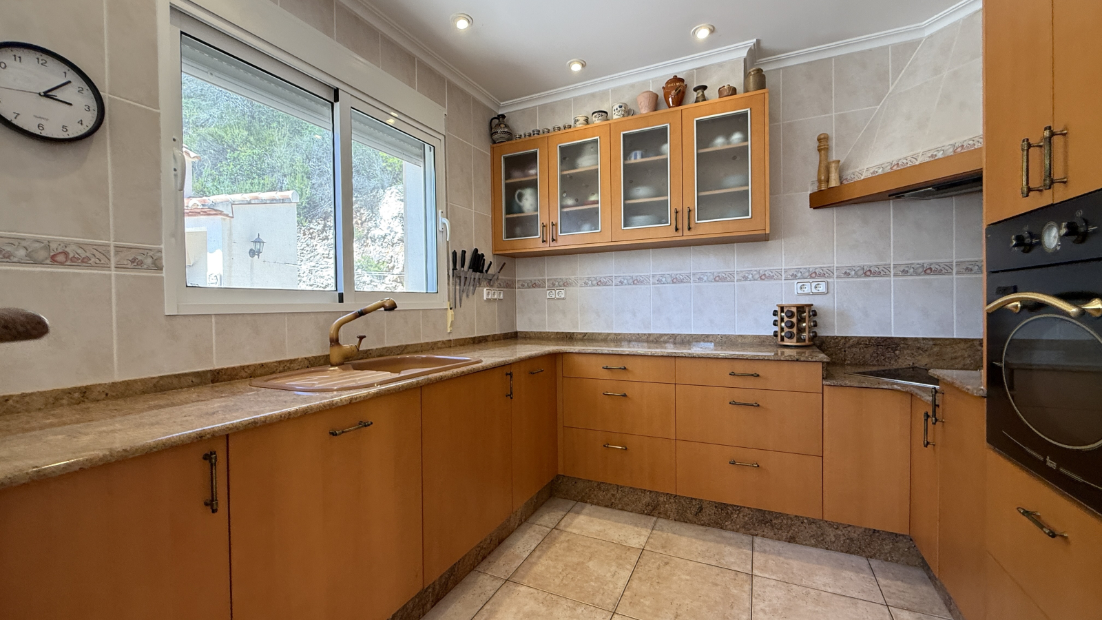 Villa for sale in Pego