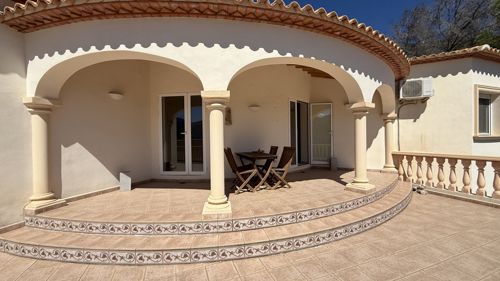 Villa for sale in Pego