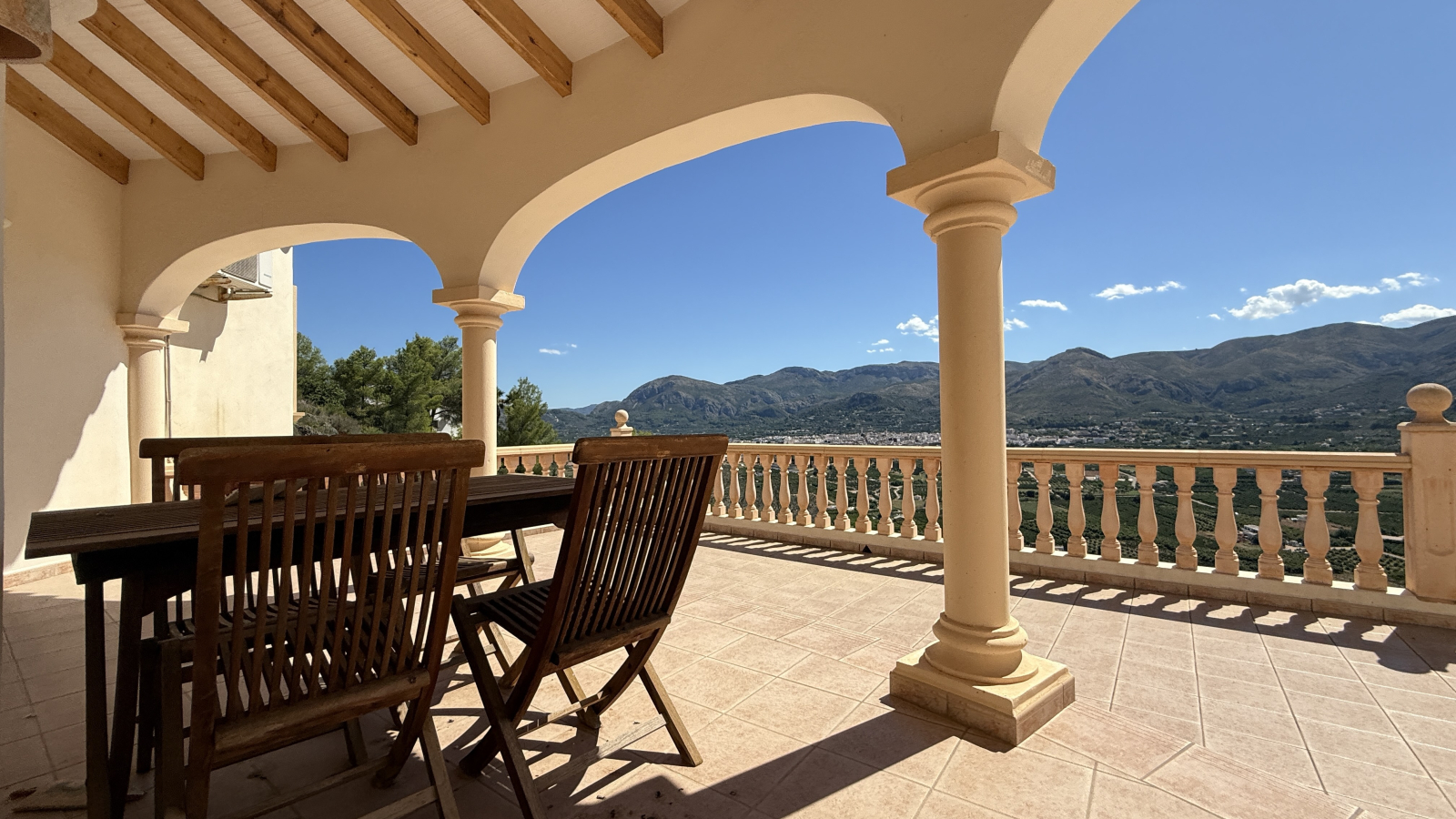 Villa for sale in Pego