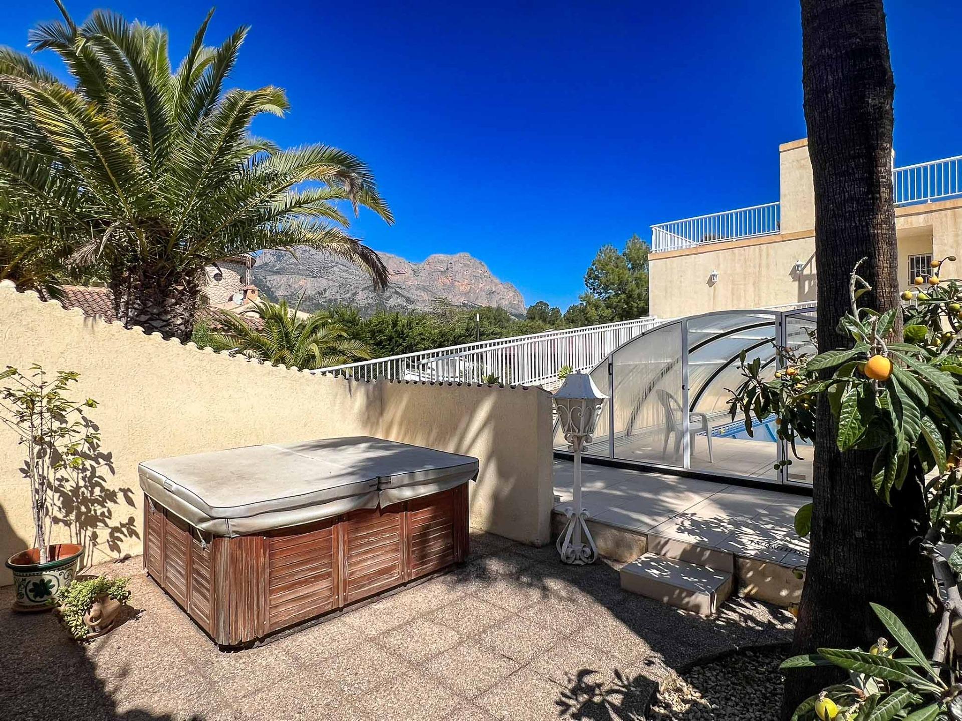 Villa for sale in La Nucía