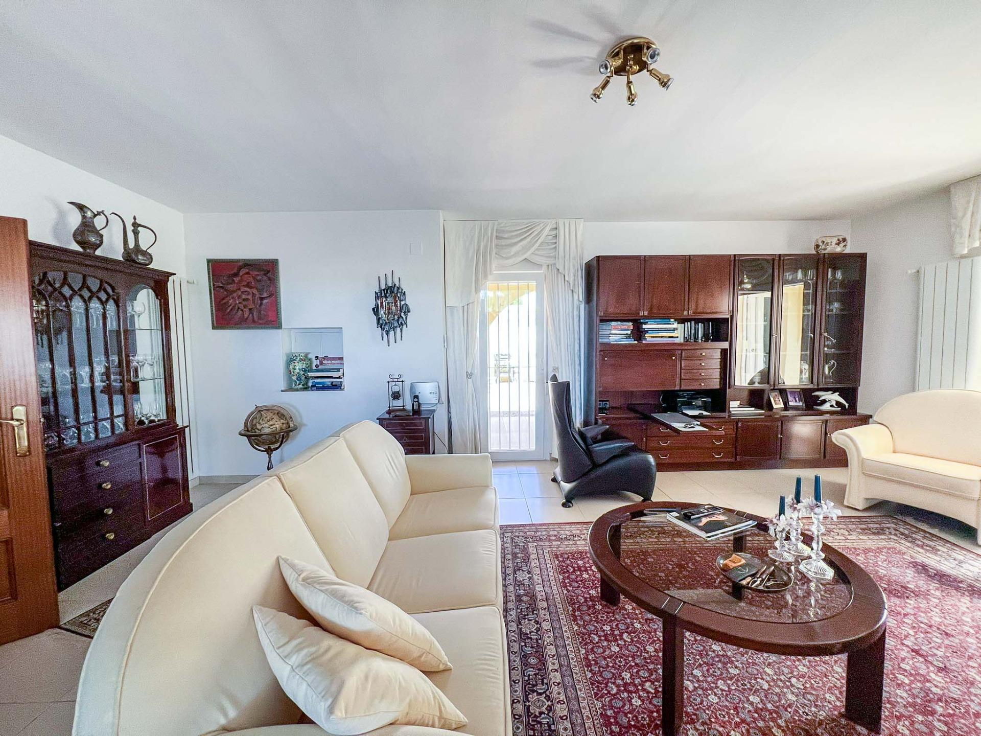 Villa for sale in La Nucía