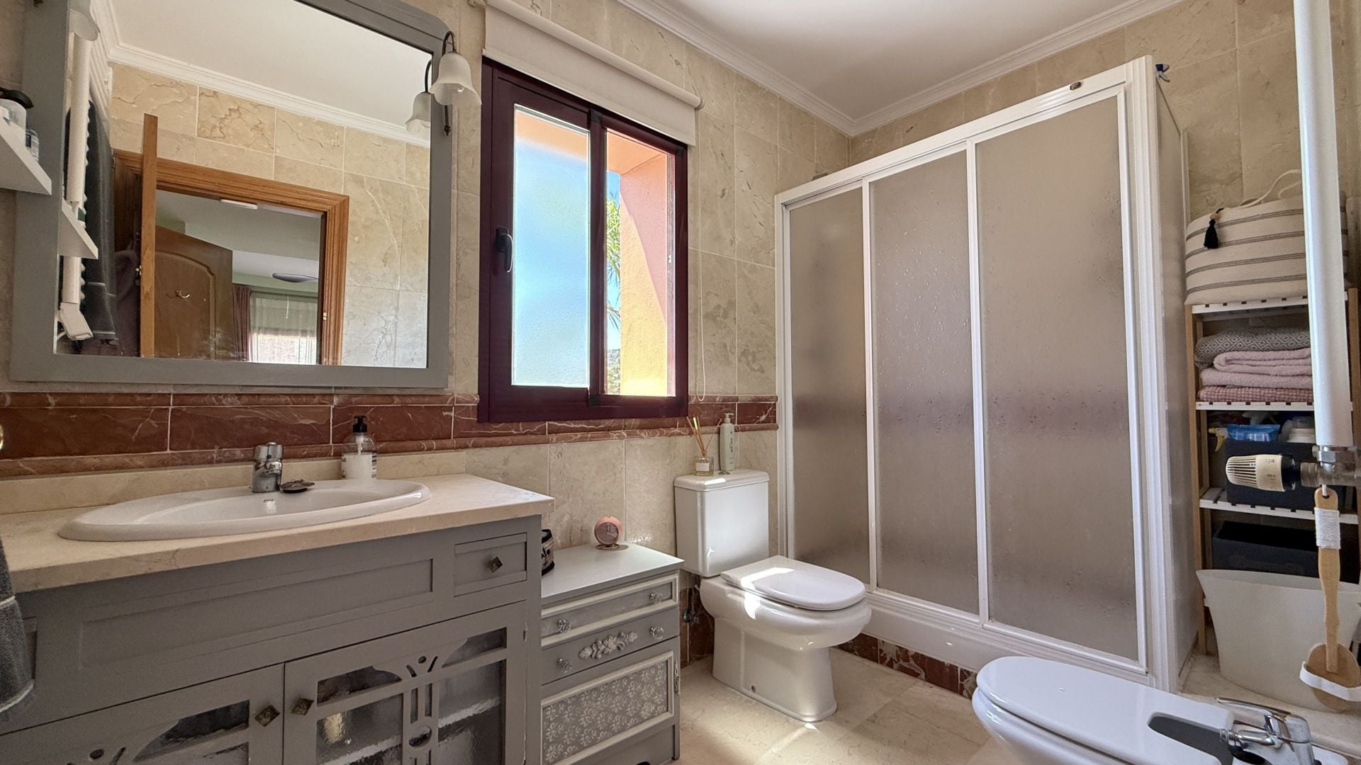 Villa for sale in Coín