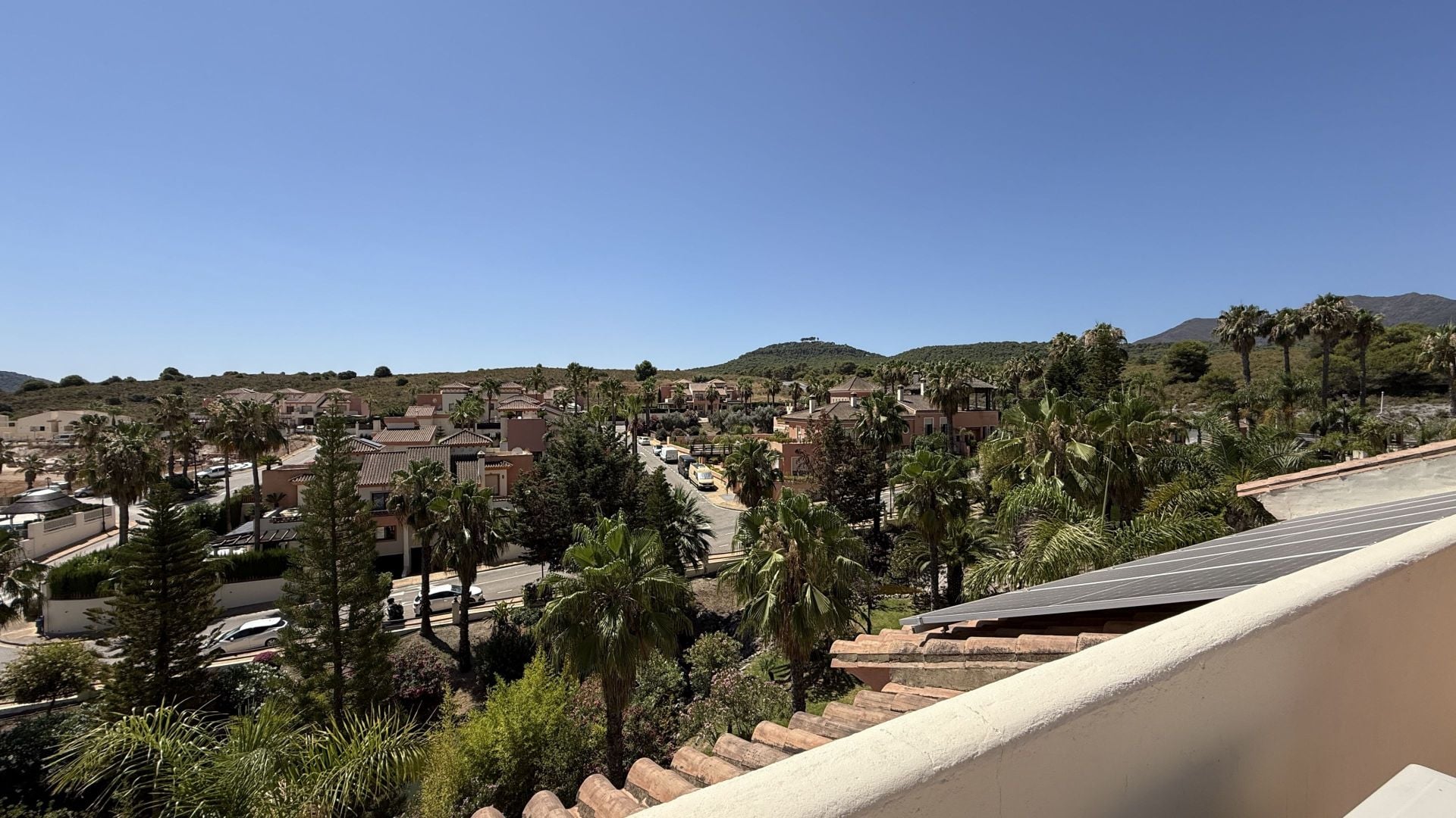 Villa for sale in Coín