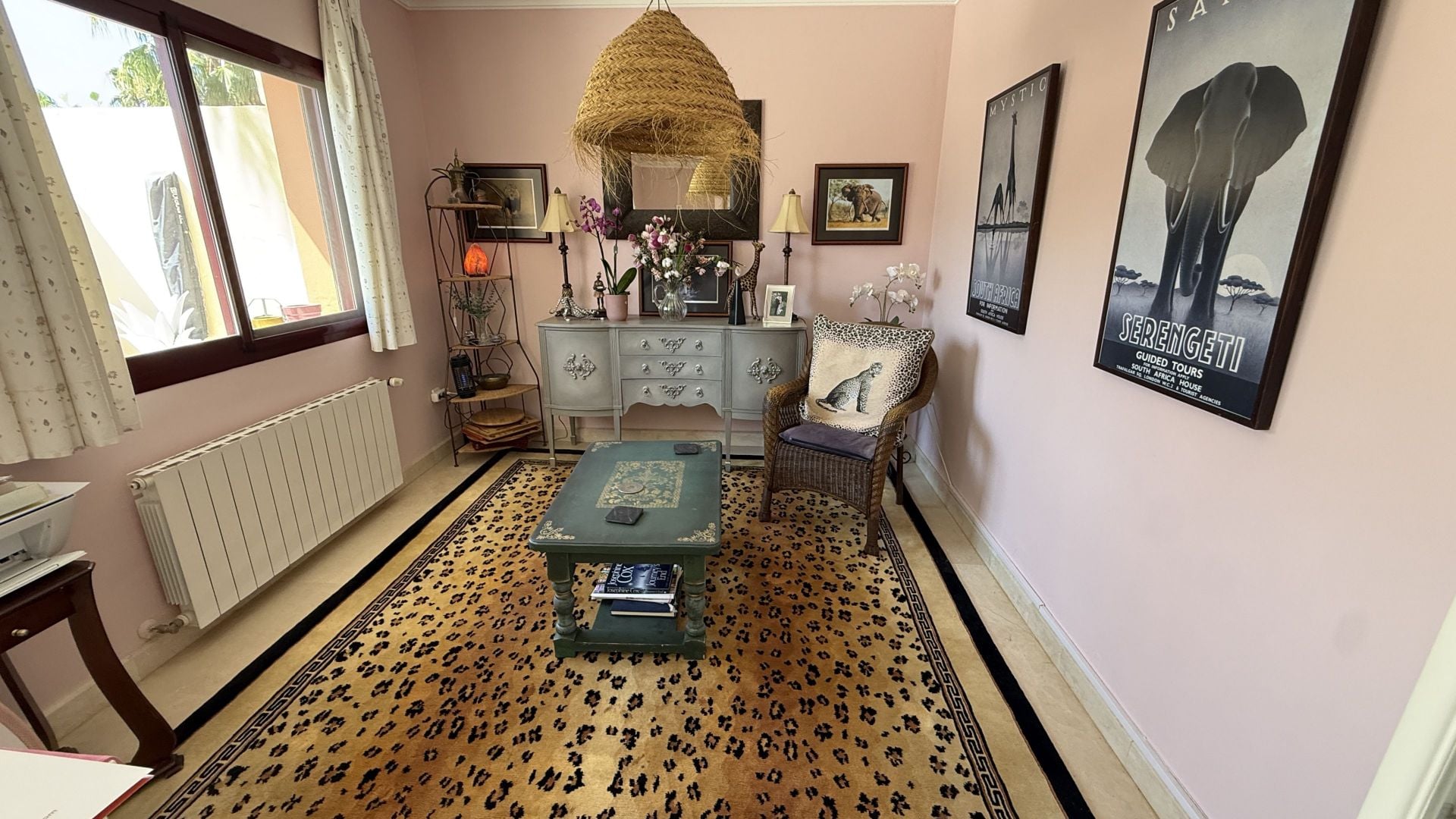 Villa for sale in Coín