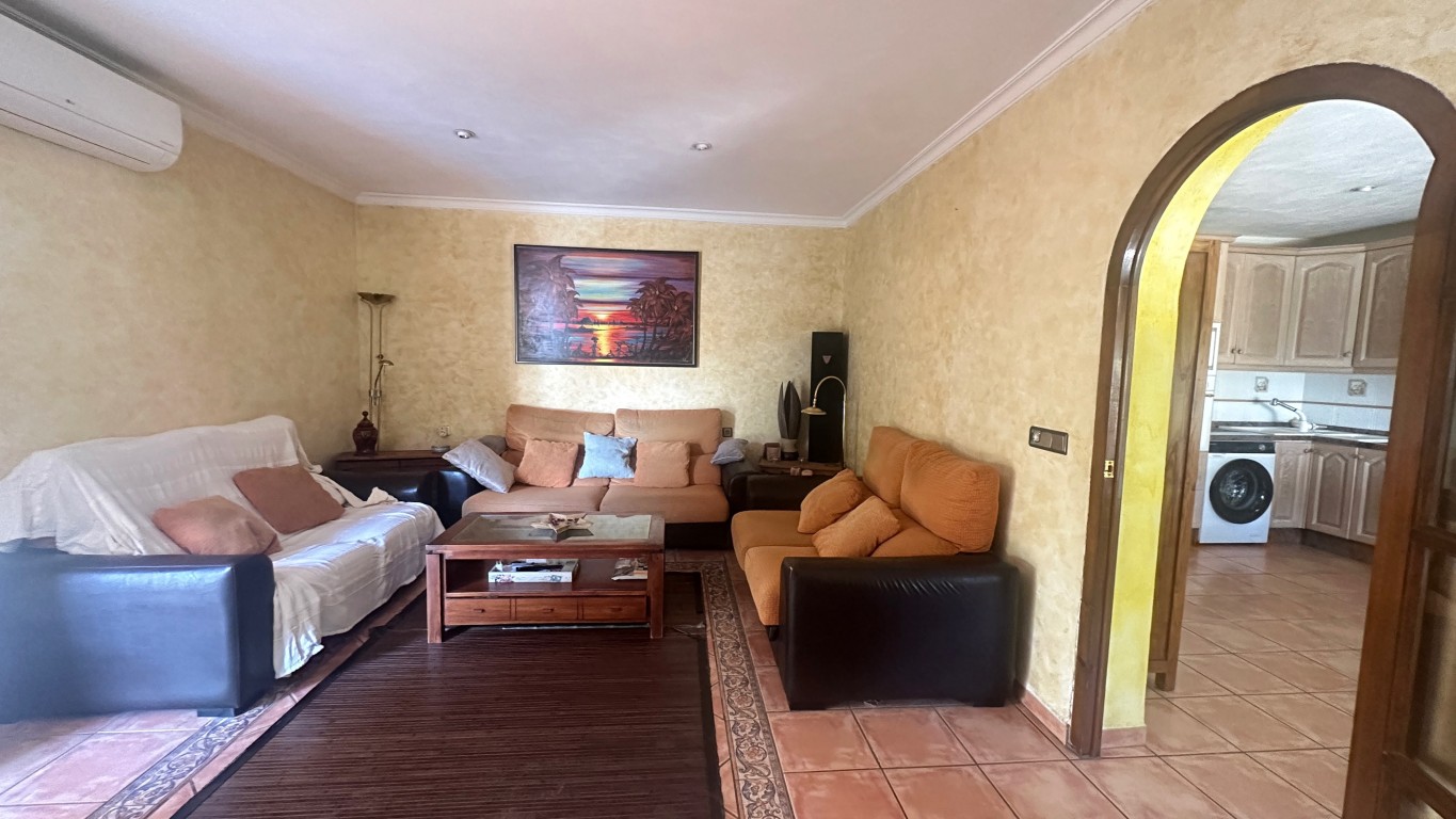 Villa for sale in Albir
