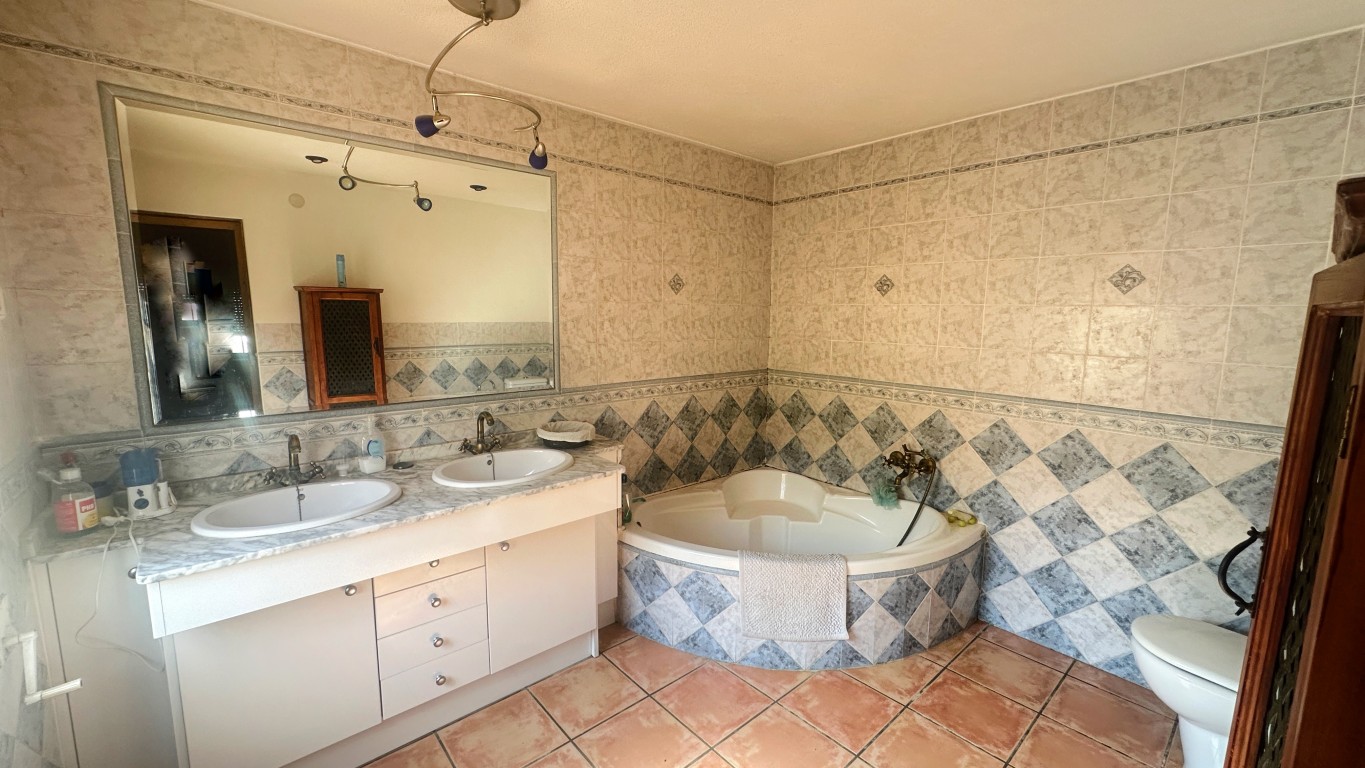 Villa for sale in Albir