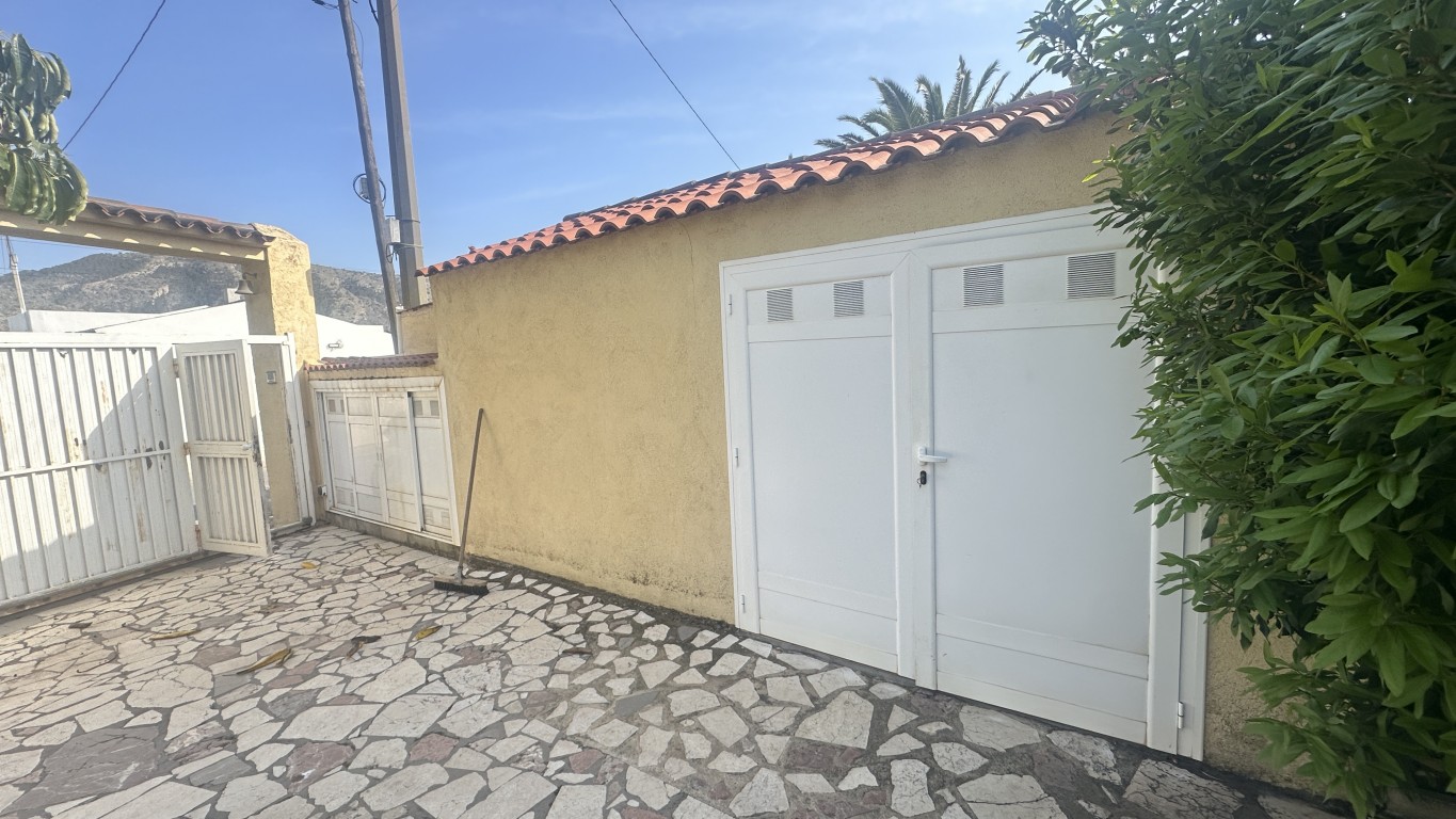 Villa for sale in Albir