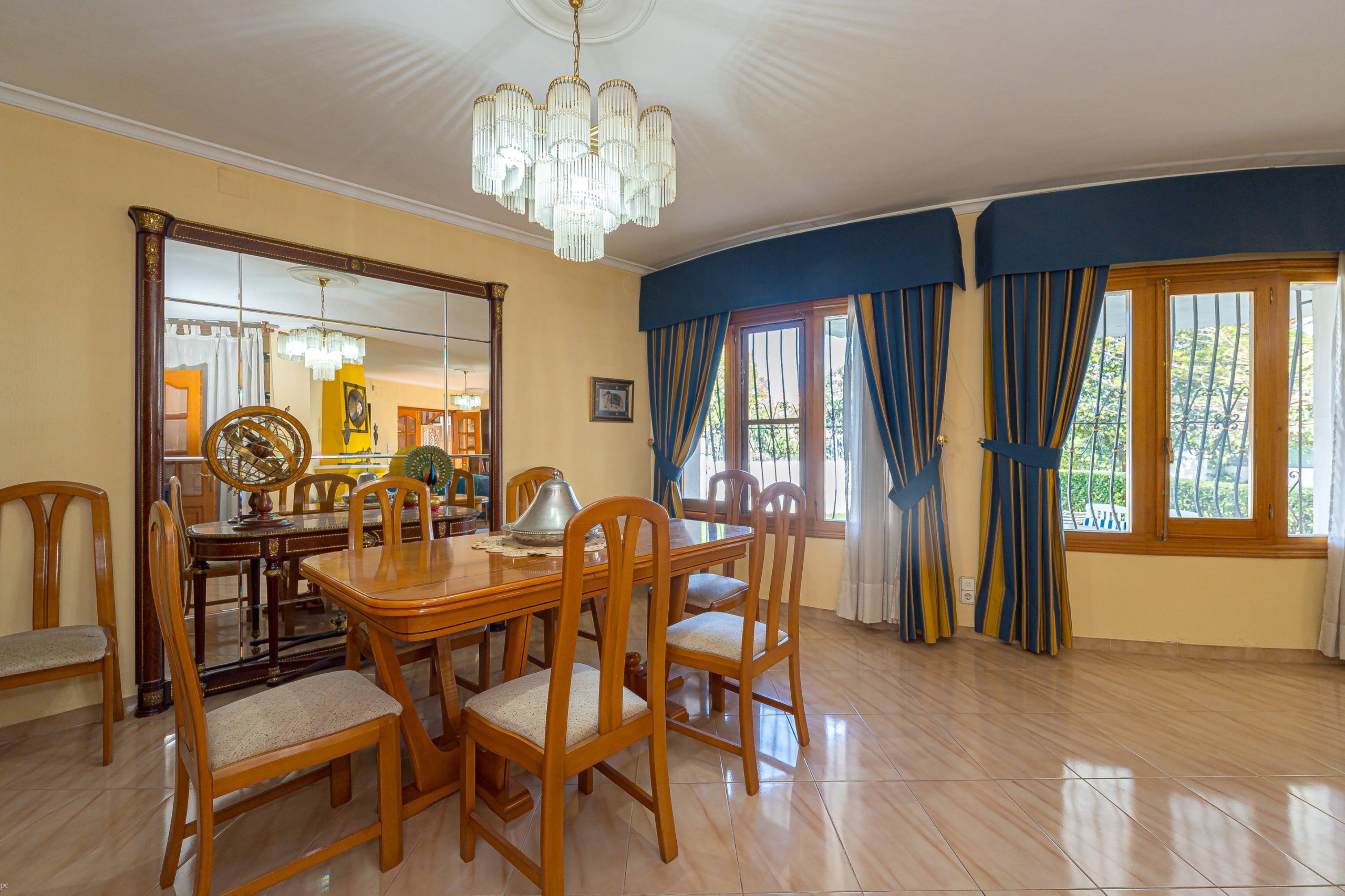 Villa for sale in Alcalali