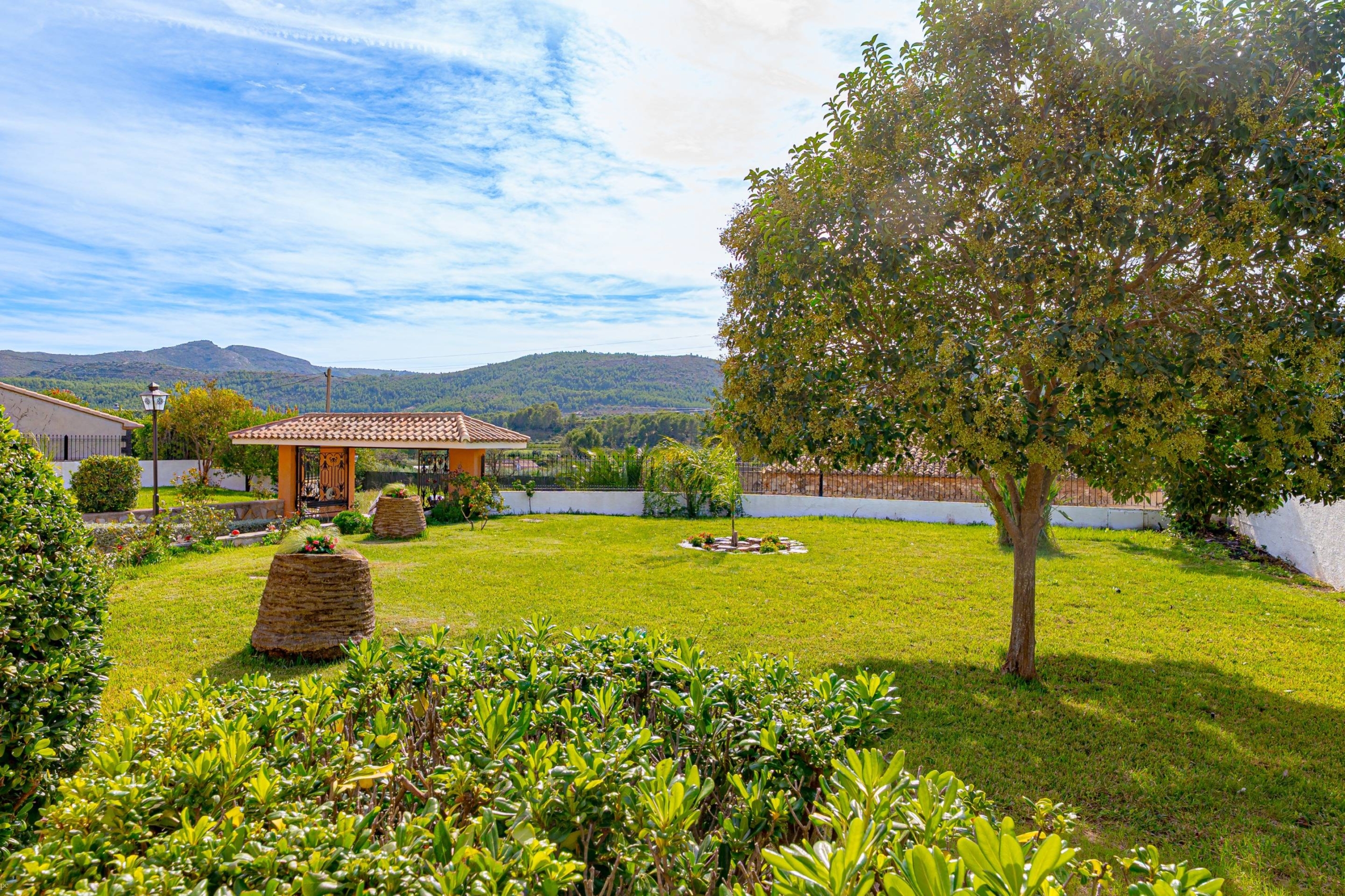 Villa for sale in Alcalali