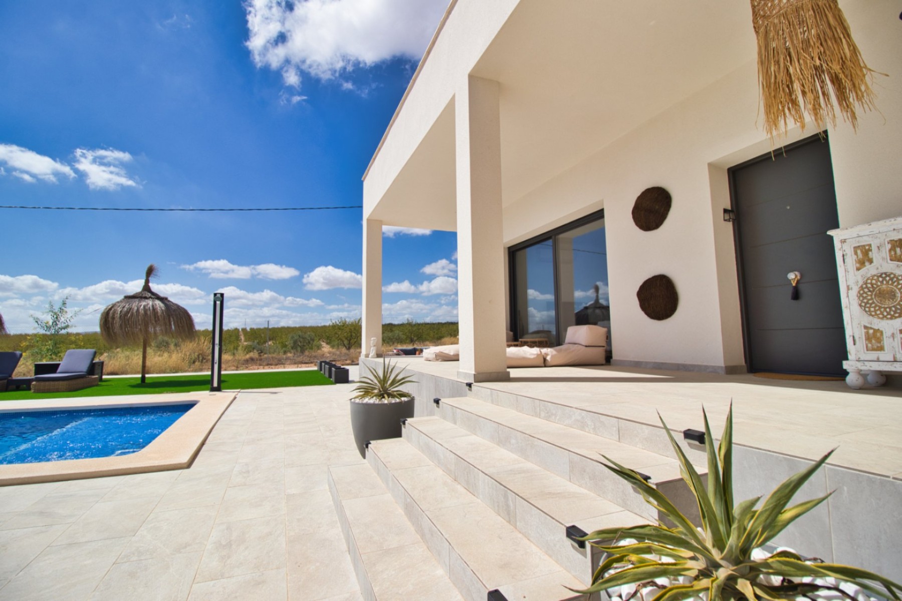 Villa for sale in Pinoso