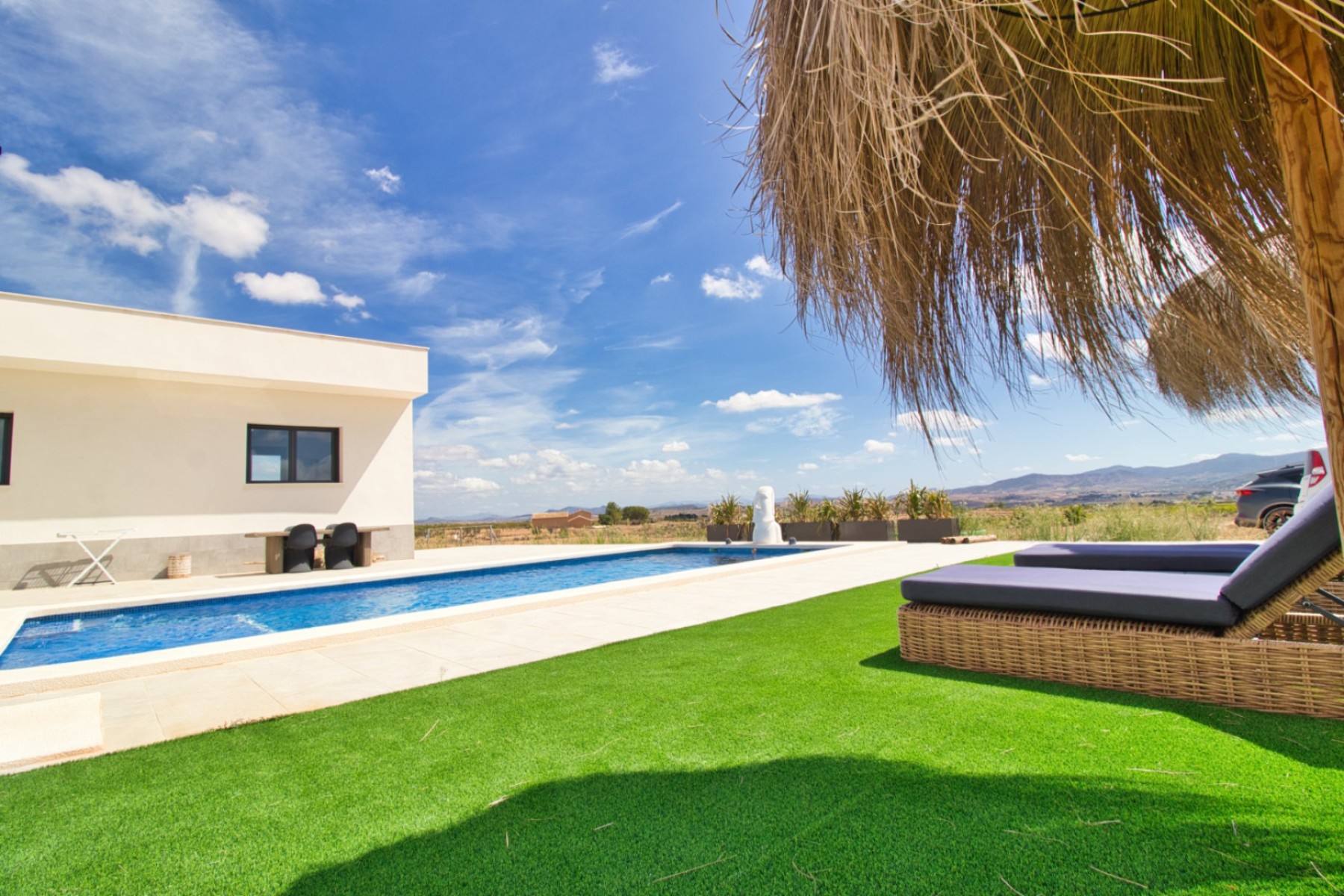 Villa for sale in Pinoso