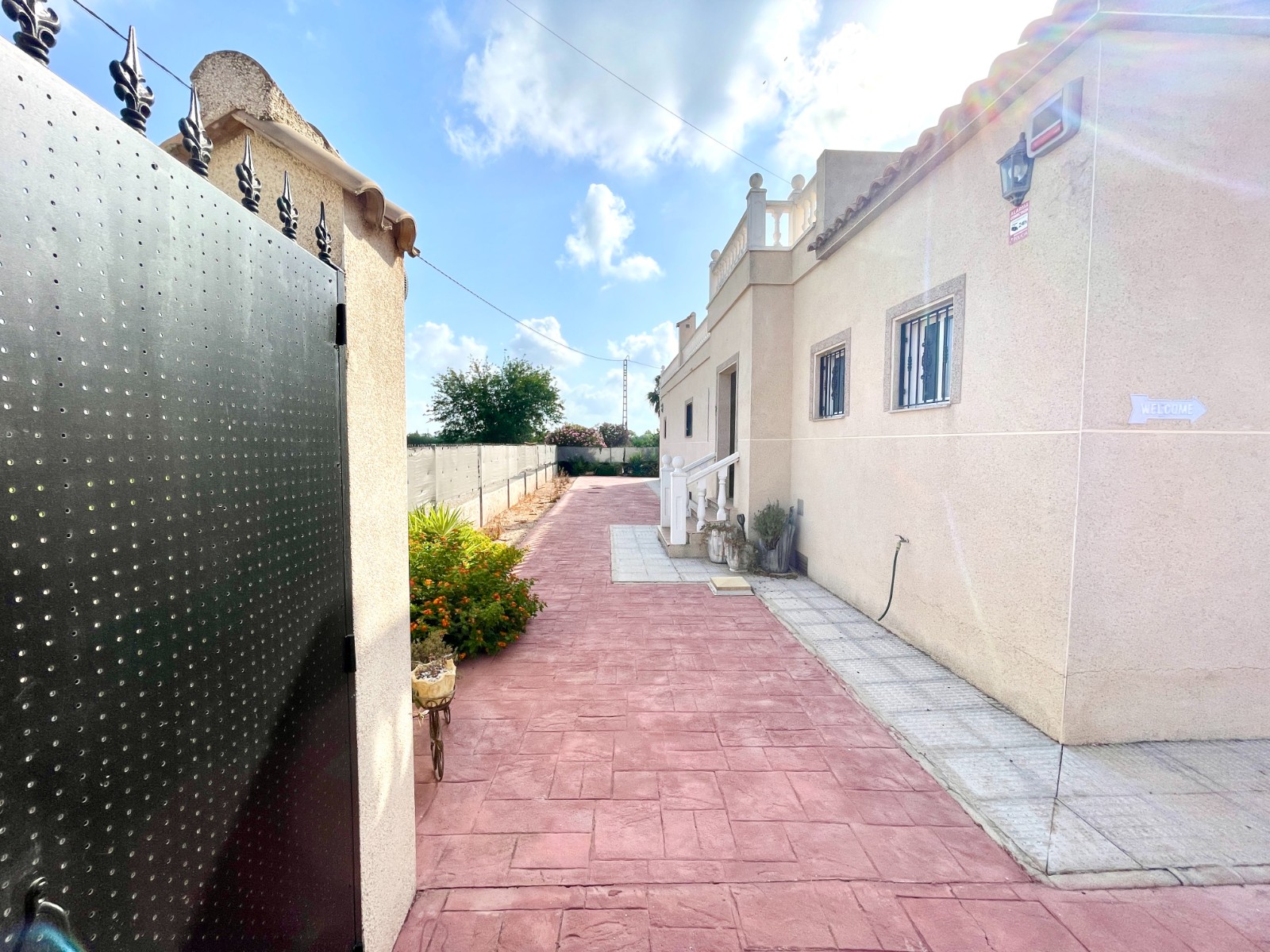 DP-75-SLS1603-15 Villa for sale in Catral