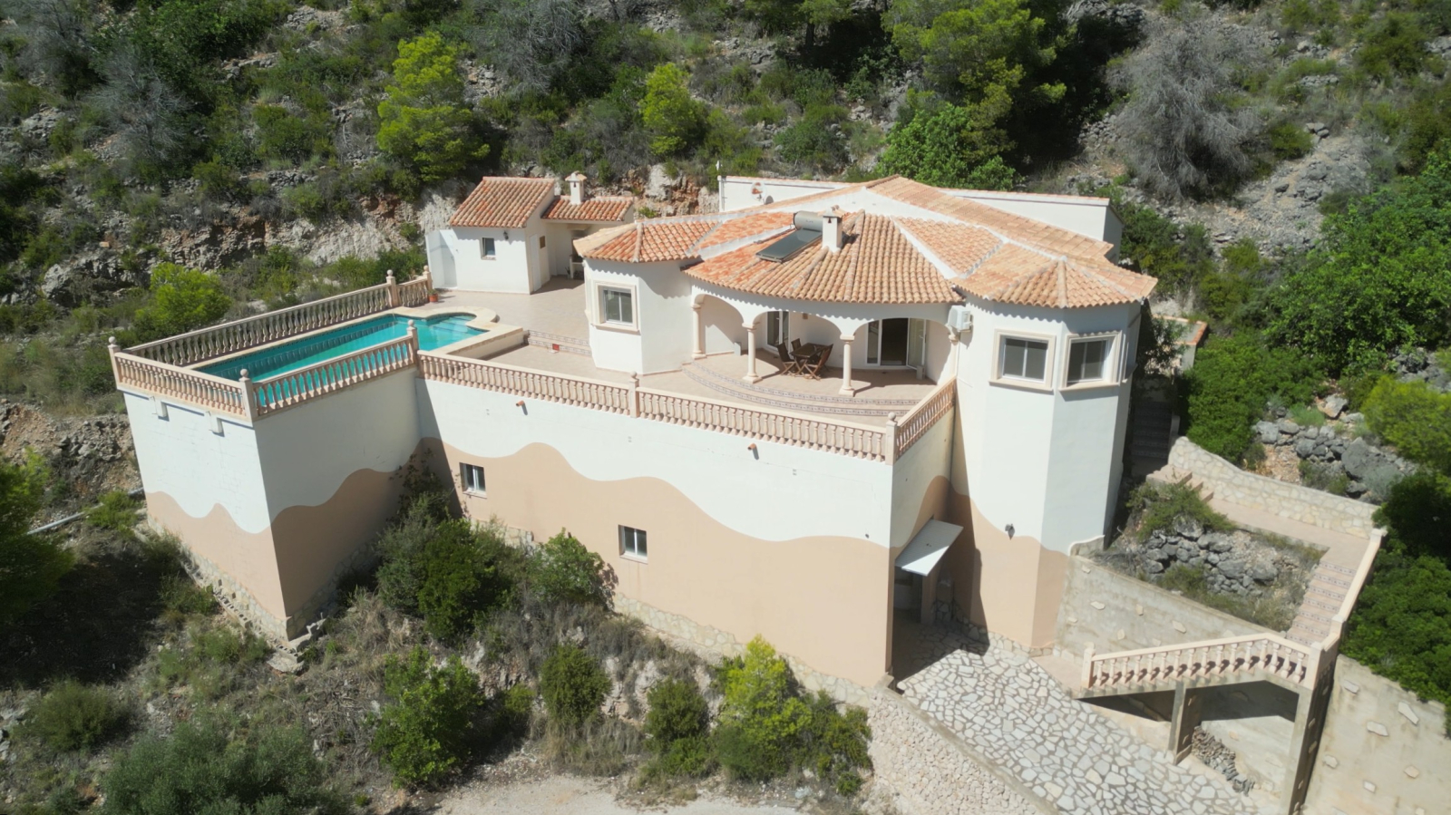 Villa for sale in Pego