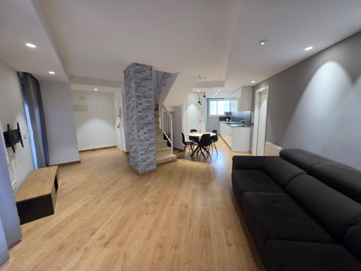 Duplex penthouse for sale in Valencia city – La Petxina