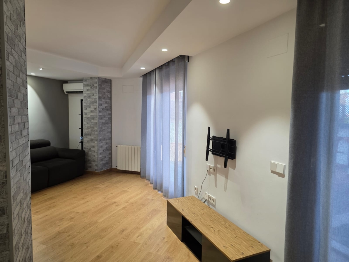 Duplex penthouse for sale in Valencia city – La Petxina