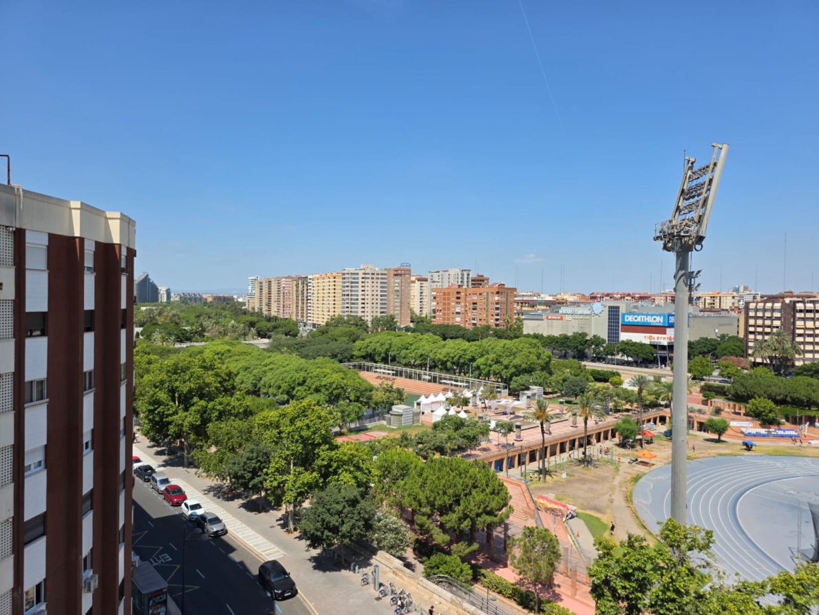Duplex penthouse for sale in Valencia city – La Petxina
