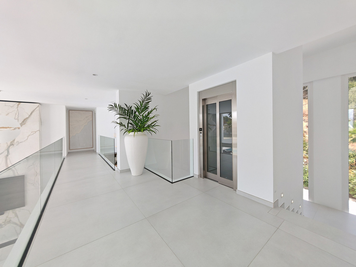 Villa for sale in La Mairena
