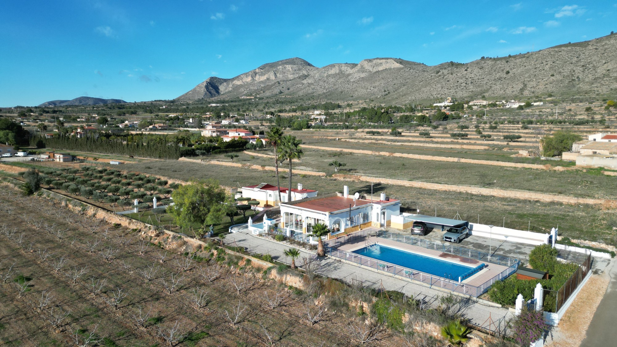 Villa for sale in Hondón de las Nieves