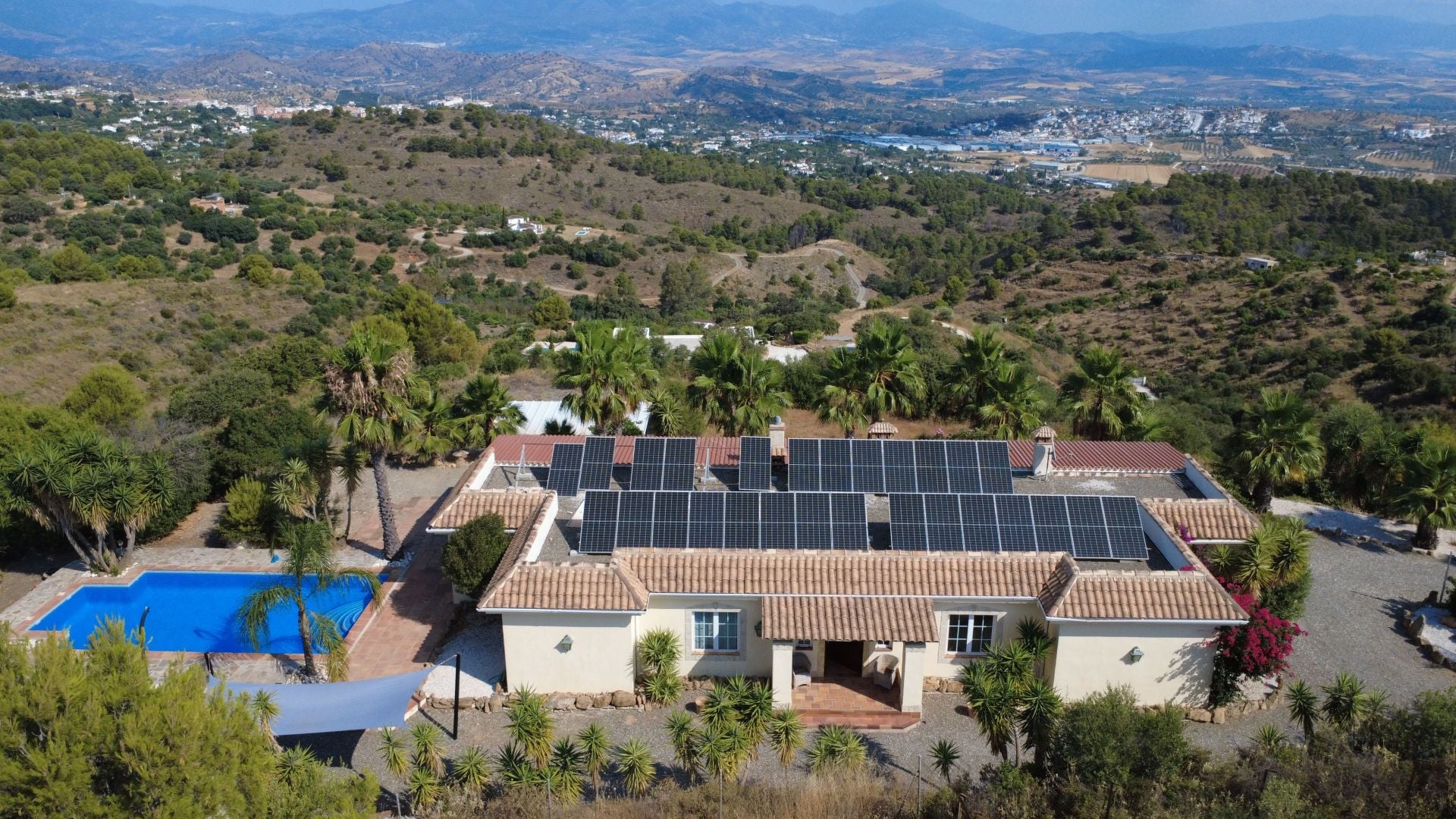 Finca for sale in Coín