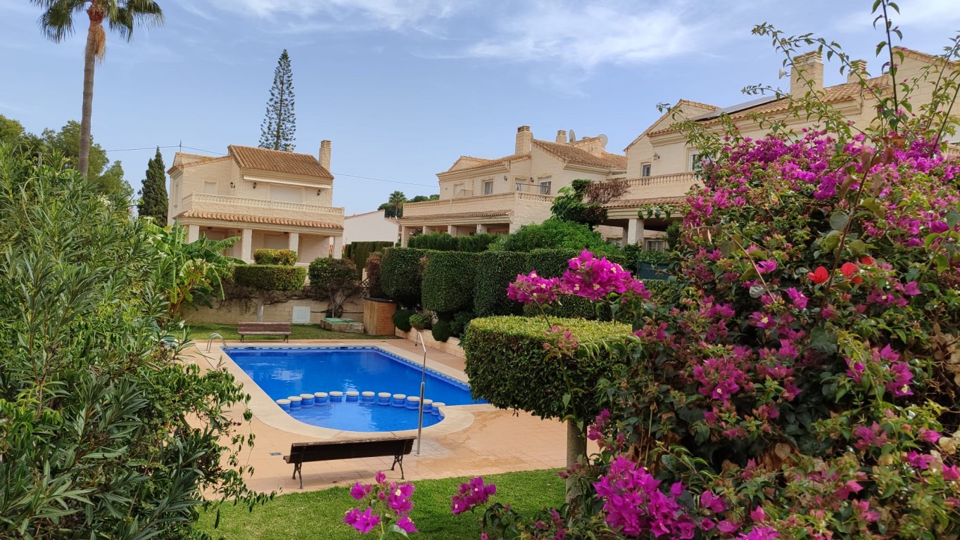 Bungalow for sale in Albir