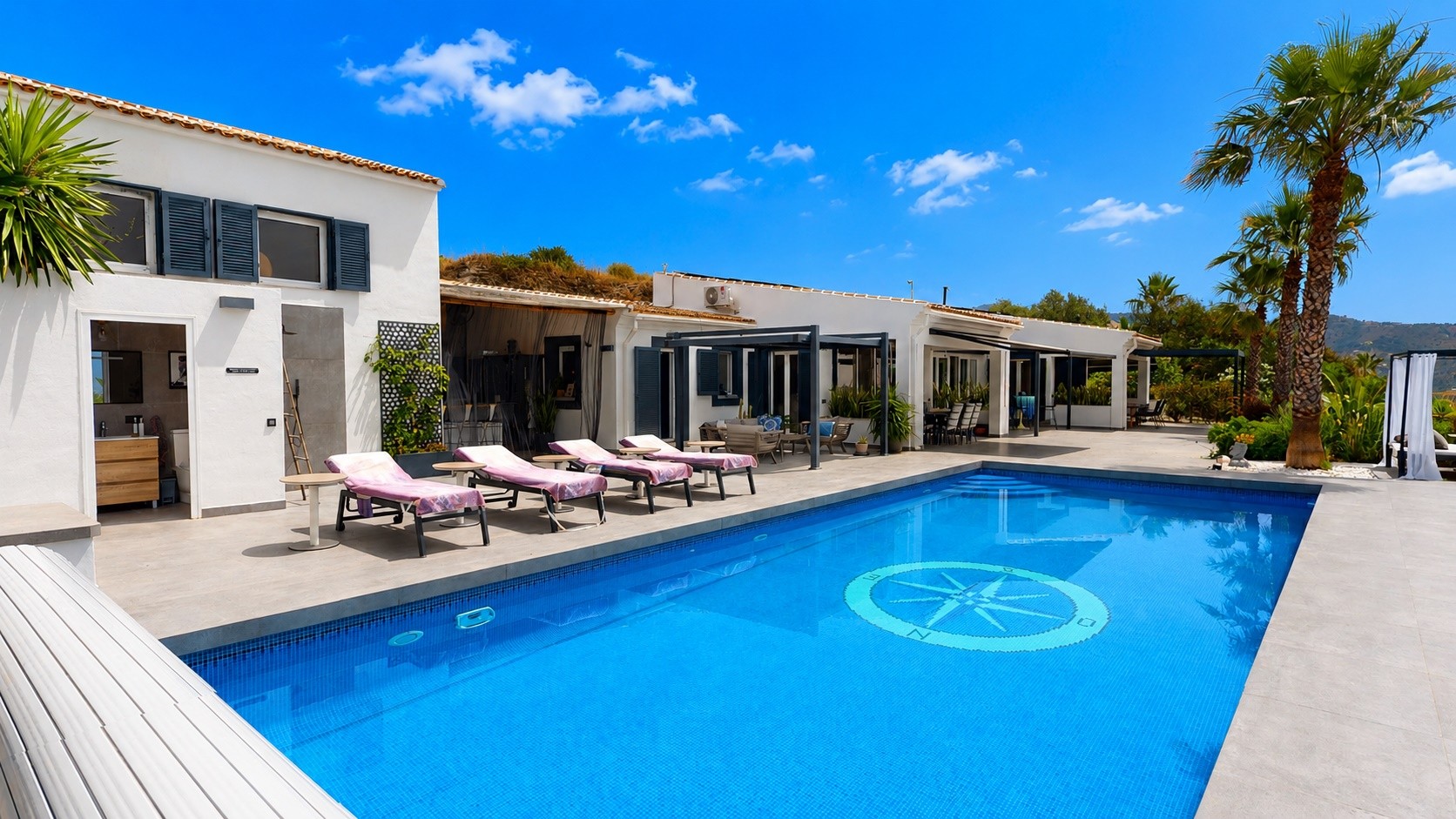 Villa for sale in Algarrobo