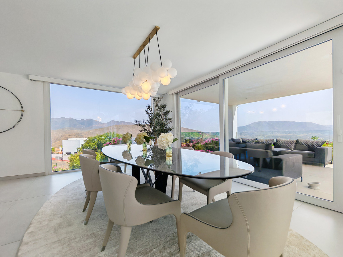 Villa for sale in La Mairena