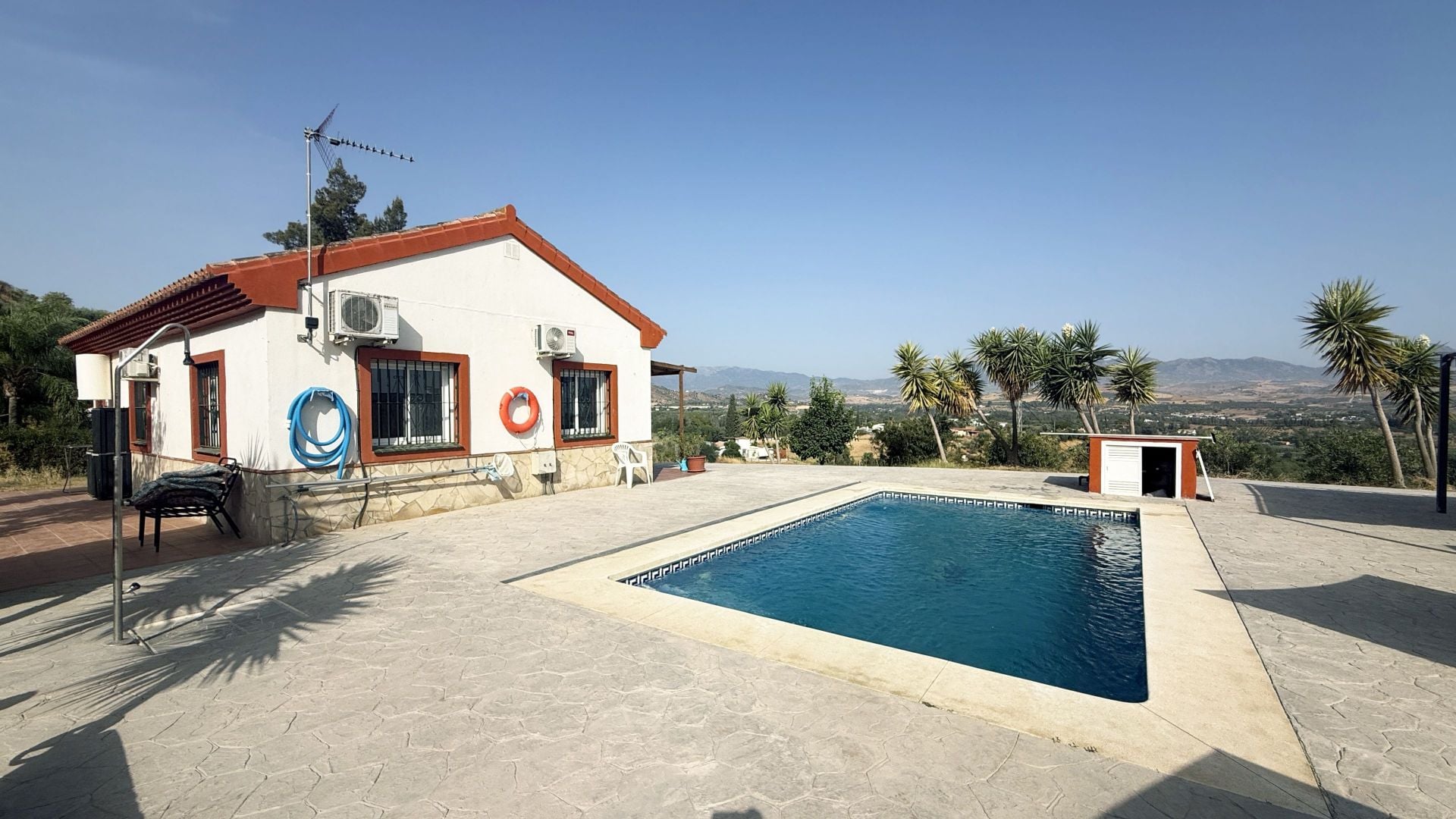 Finca for sale in Coín