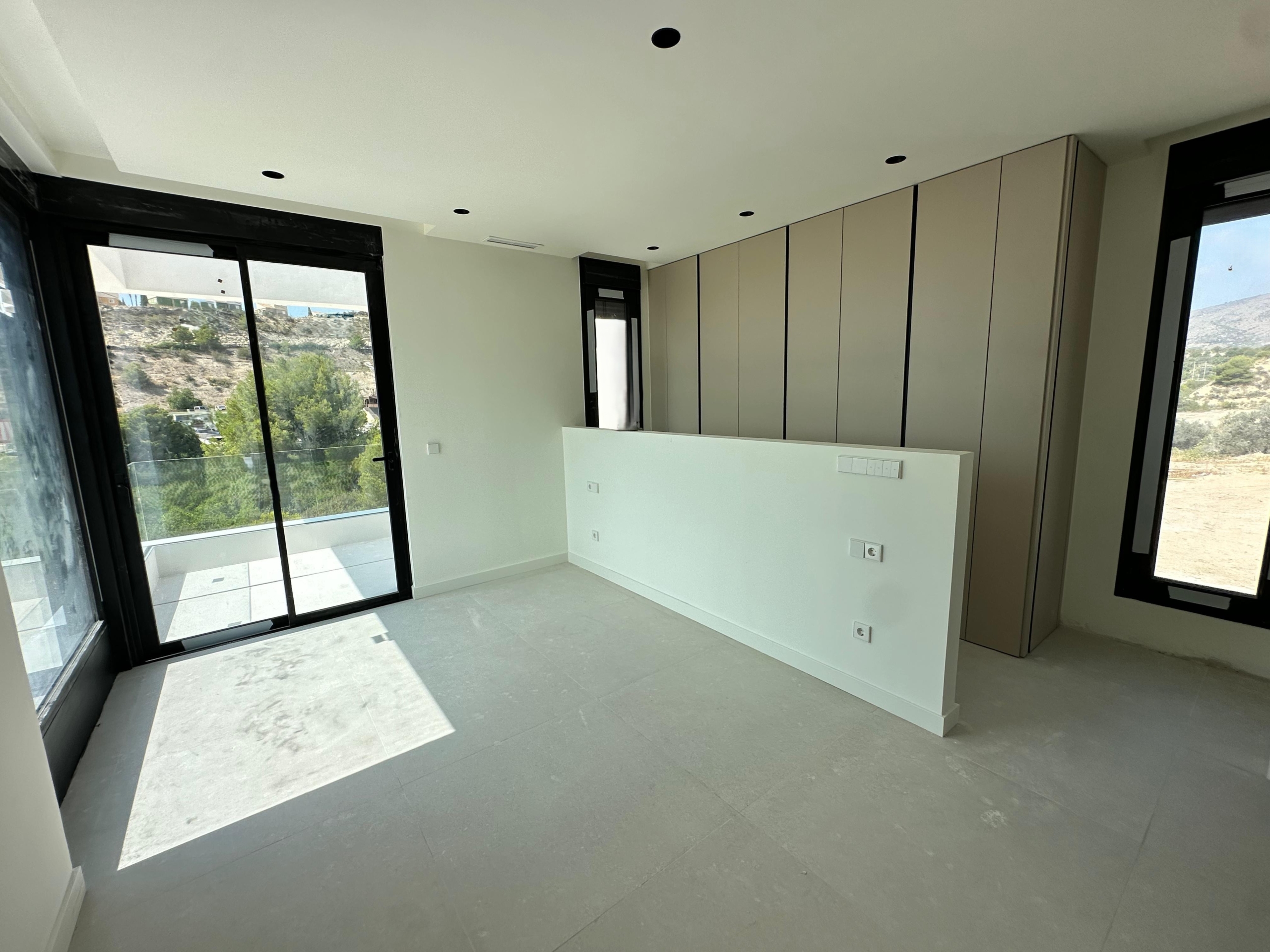 DP-100-22375631-01-10 New build Villa for sale in Finestrat