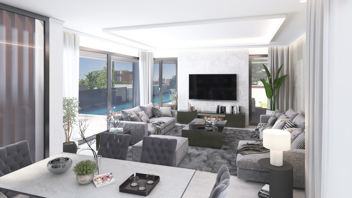 Villa for sale in Benalmadena